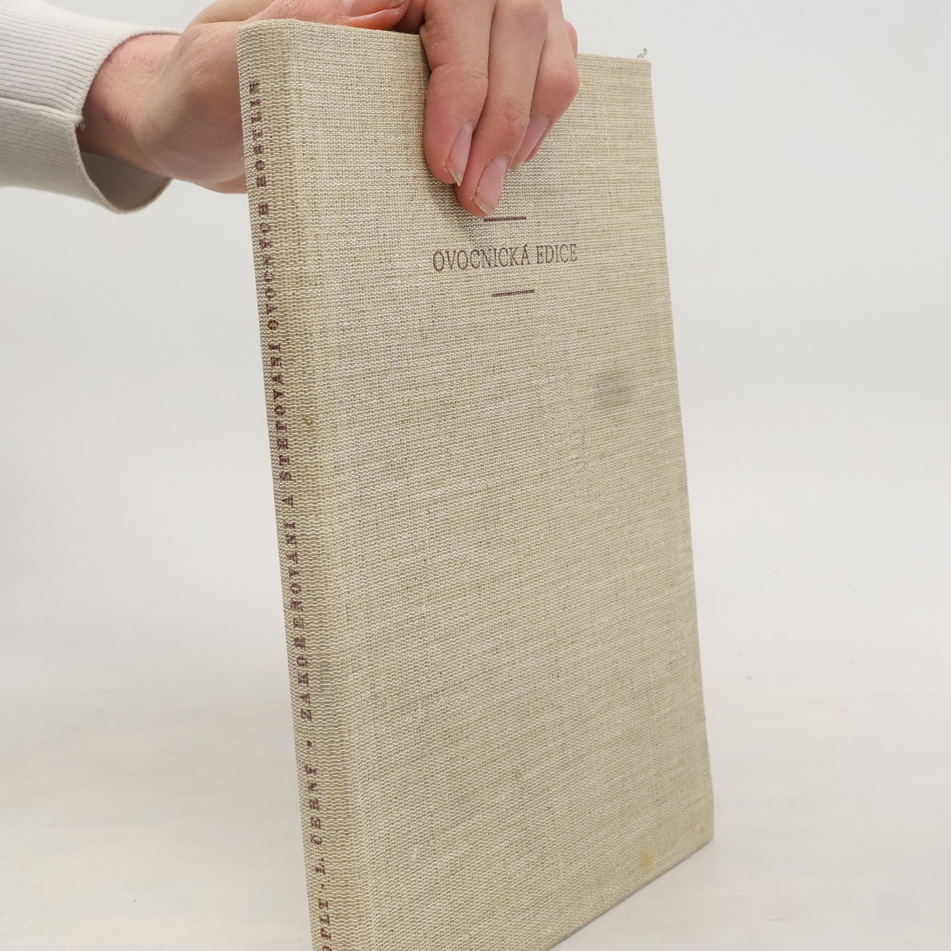 Zakořeňování a štěpování ovocných rostlin