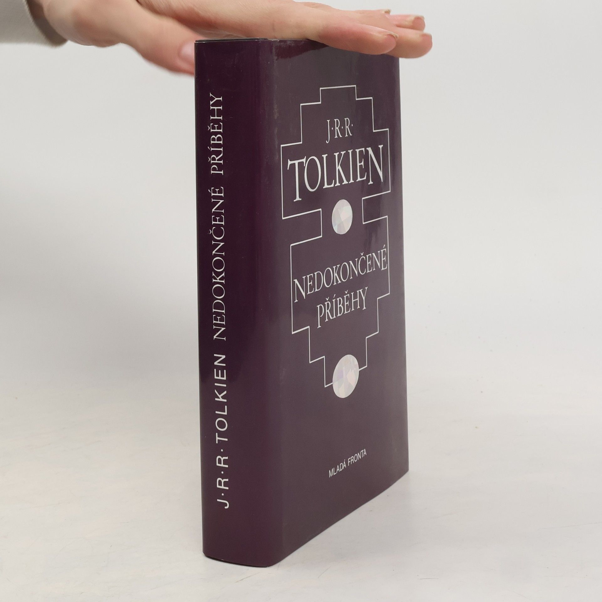 J. R. R. Tolkien Nedokončené příběhy Númenoru a Středozemě