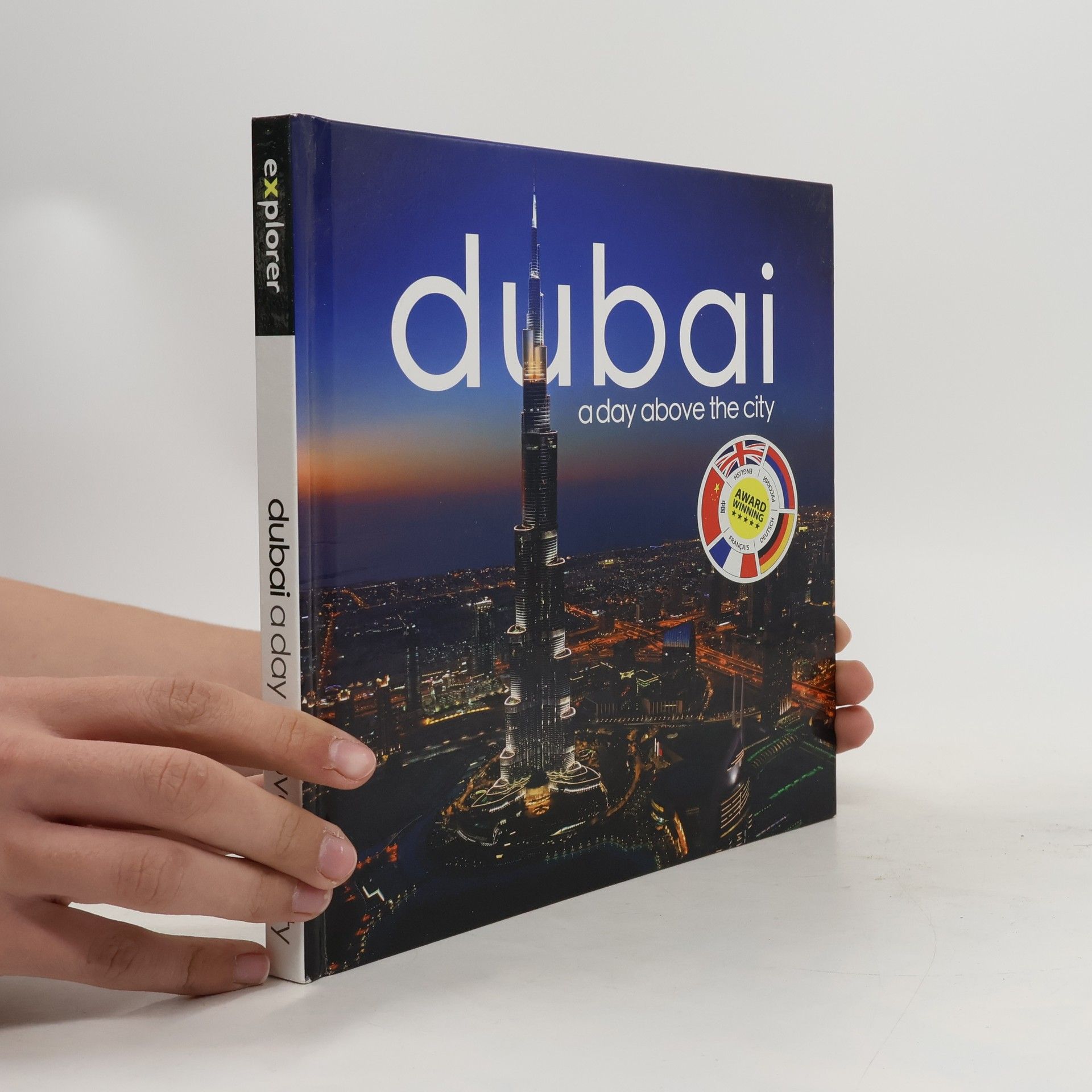 Auteurscollectief Dubai. A Day Above the City.