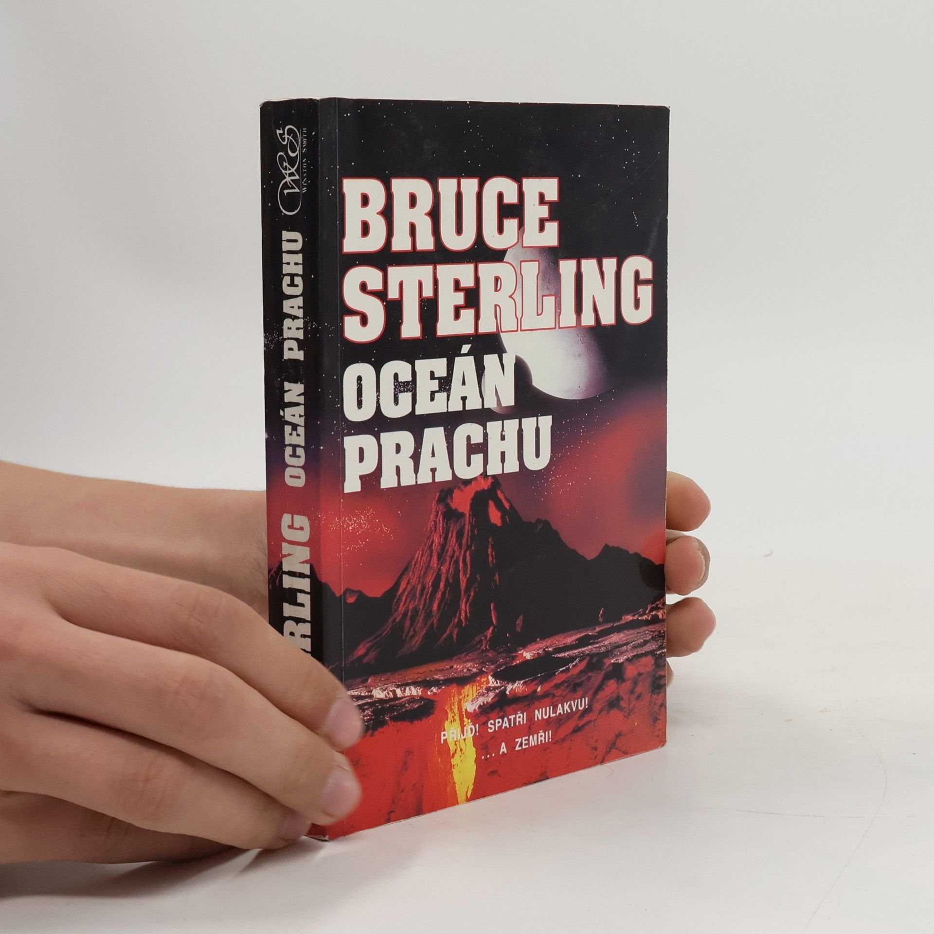 Bruce Sterling Oceán prachu