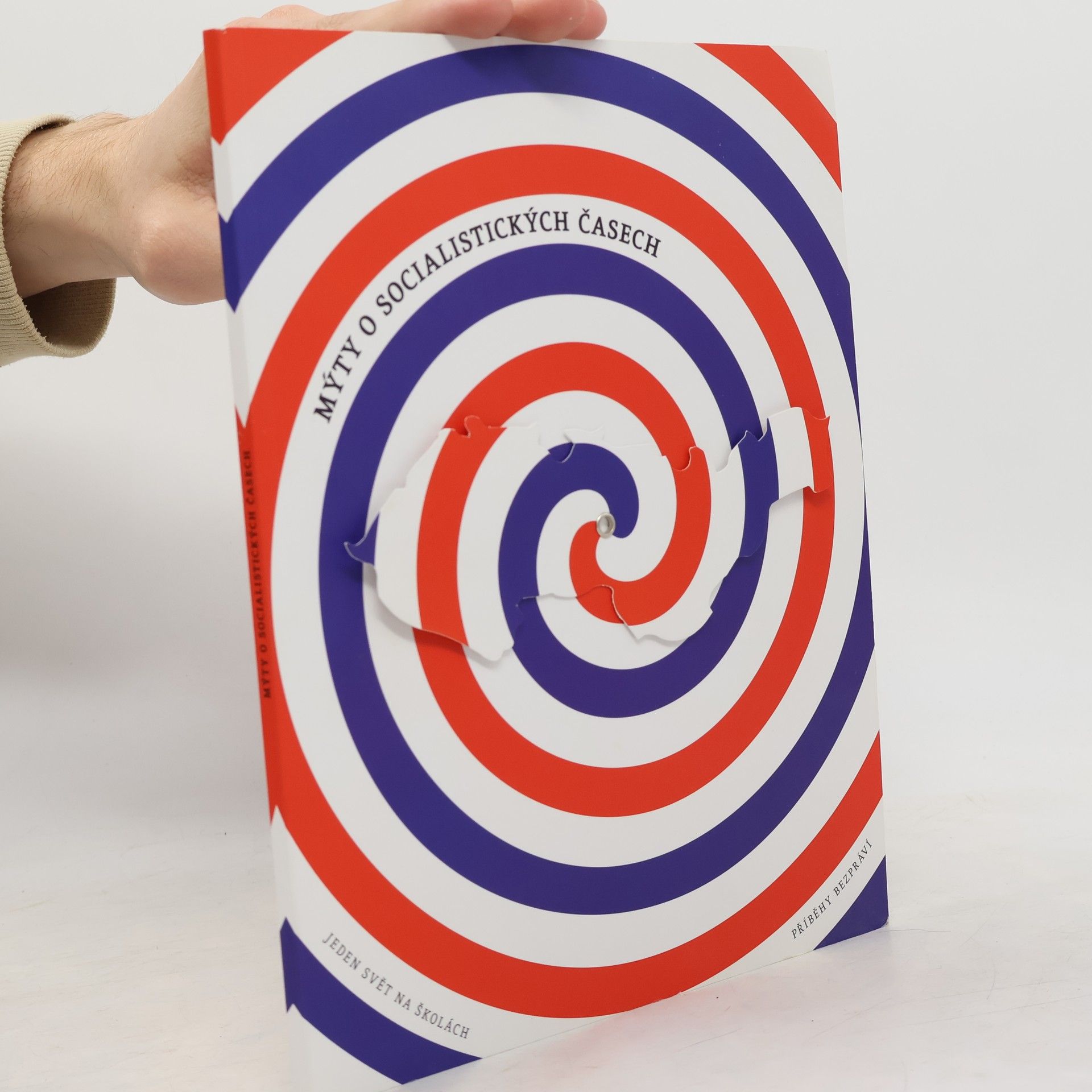 Mýty o socialistických časech