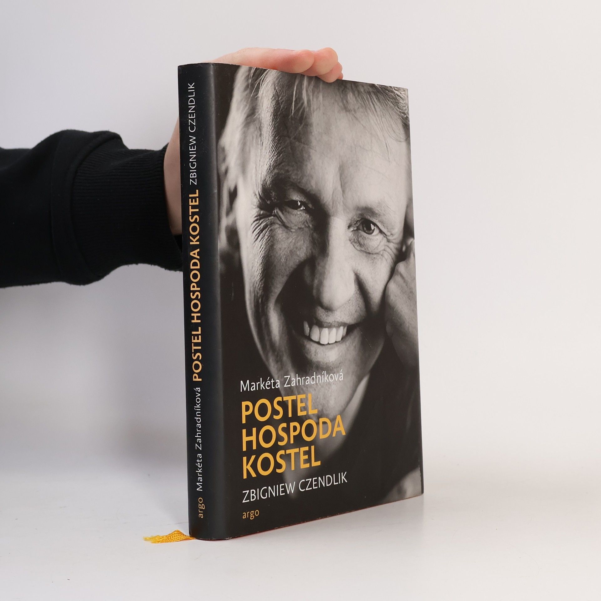Markéta Zahradníková Postel, hospoda, kostel