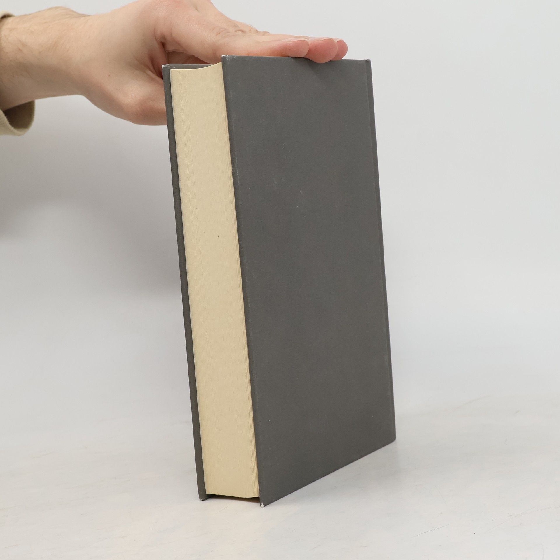 Jonas Jonasson Stoletý stařík, který vylezl z okna a zmizel