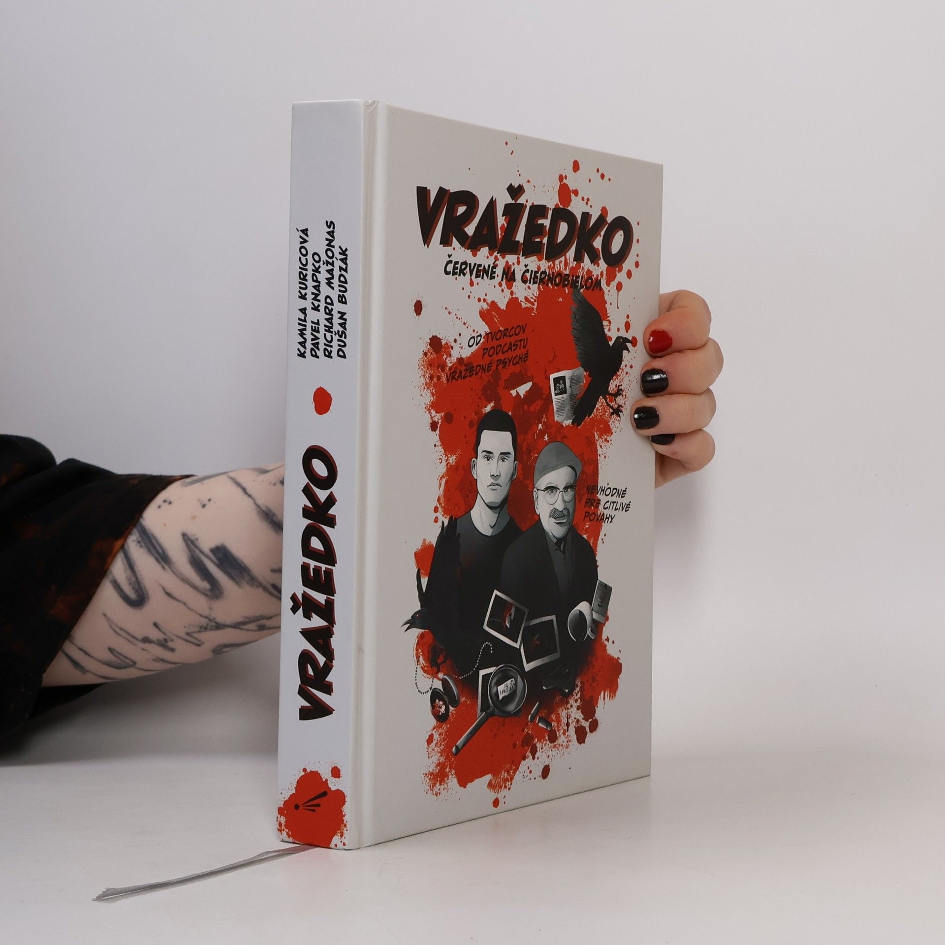 Richard Mažonas Vražedko: Červené na čiernobielom