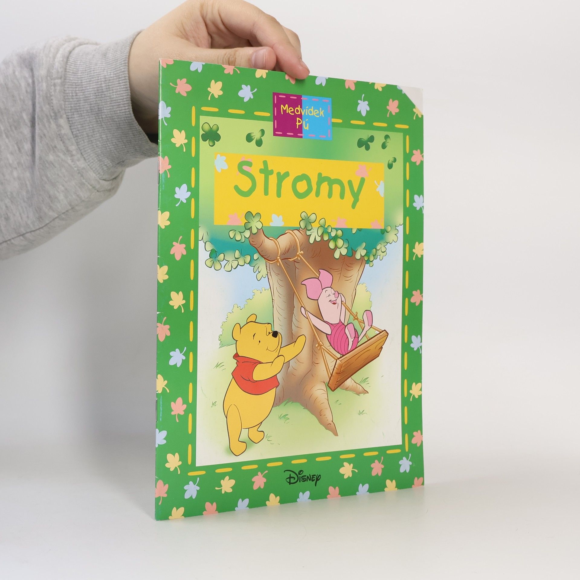 Medvídek Pú. Stromy