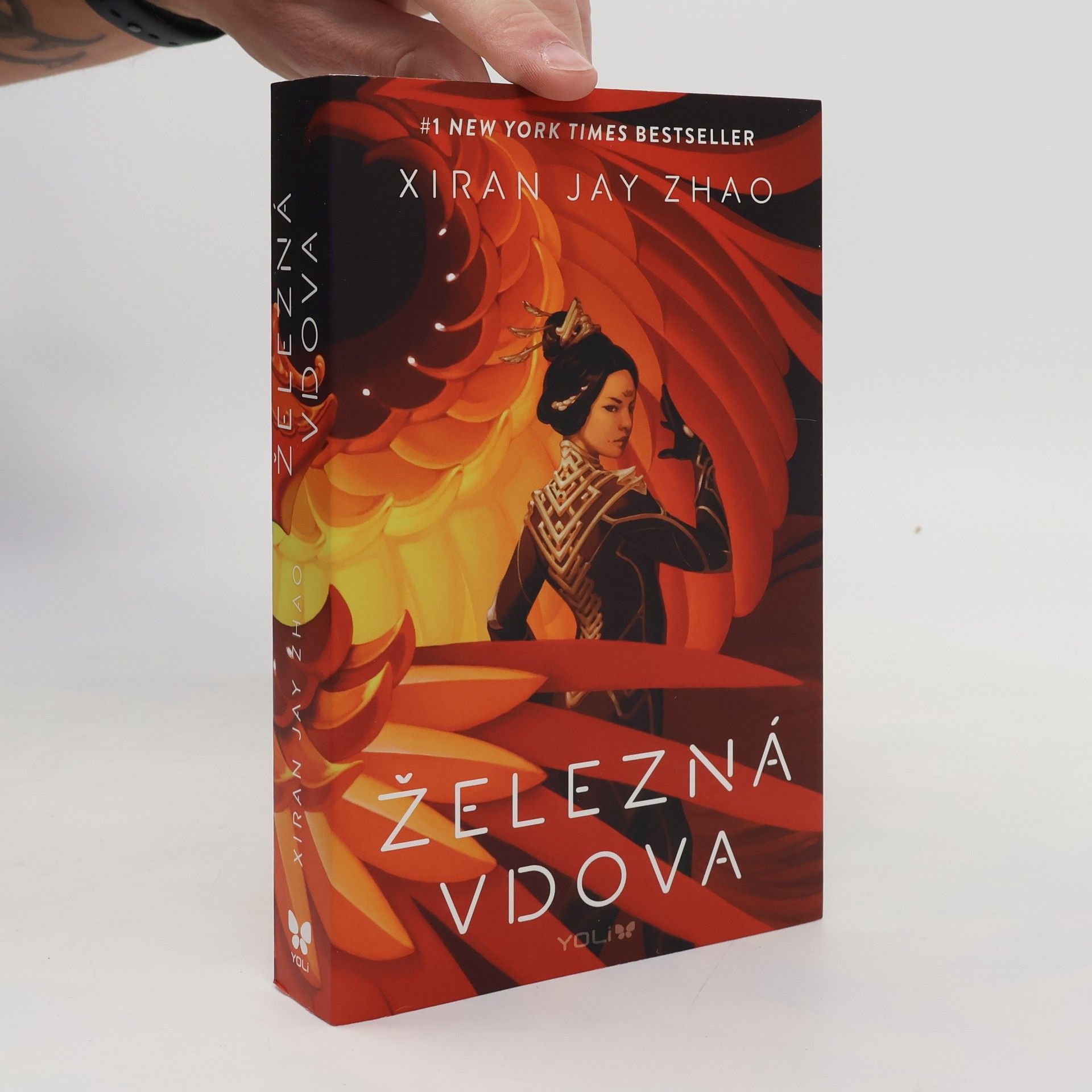 Xiran Jay Zhao Železná vdova