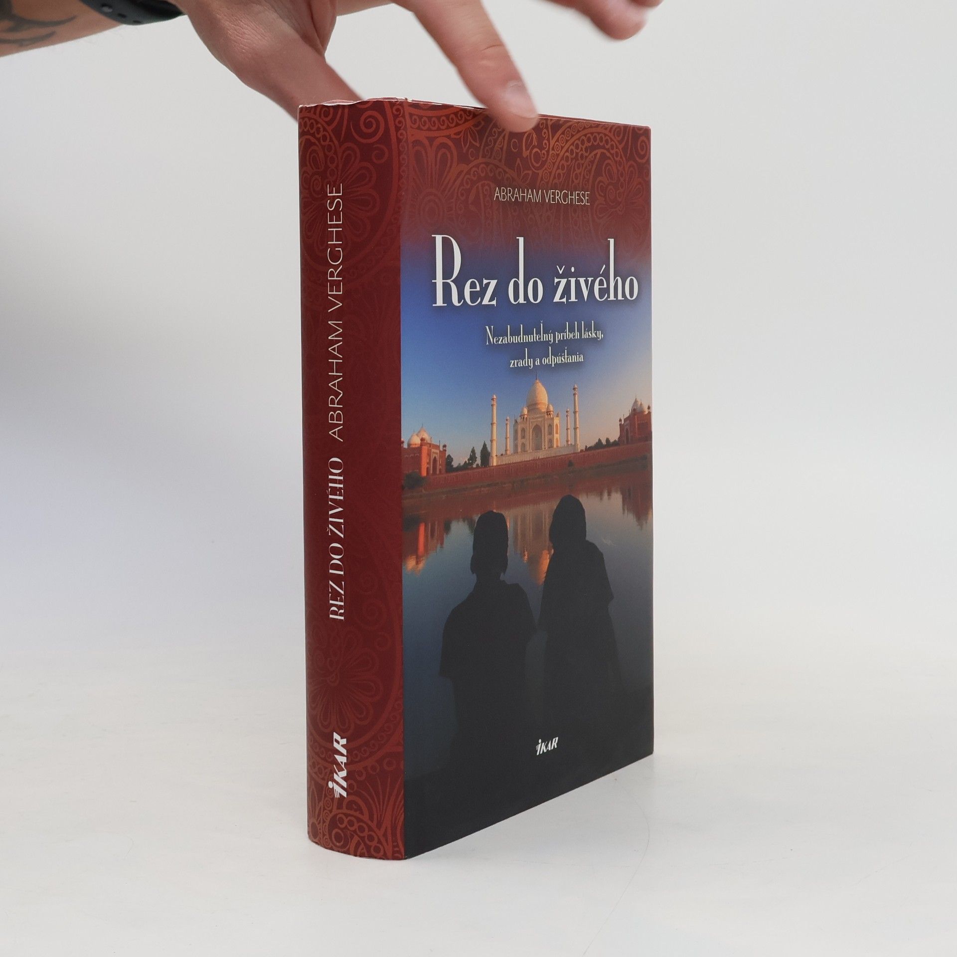 A. Abraham Verghese Rez do živého