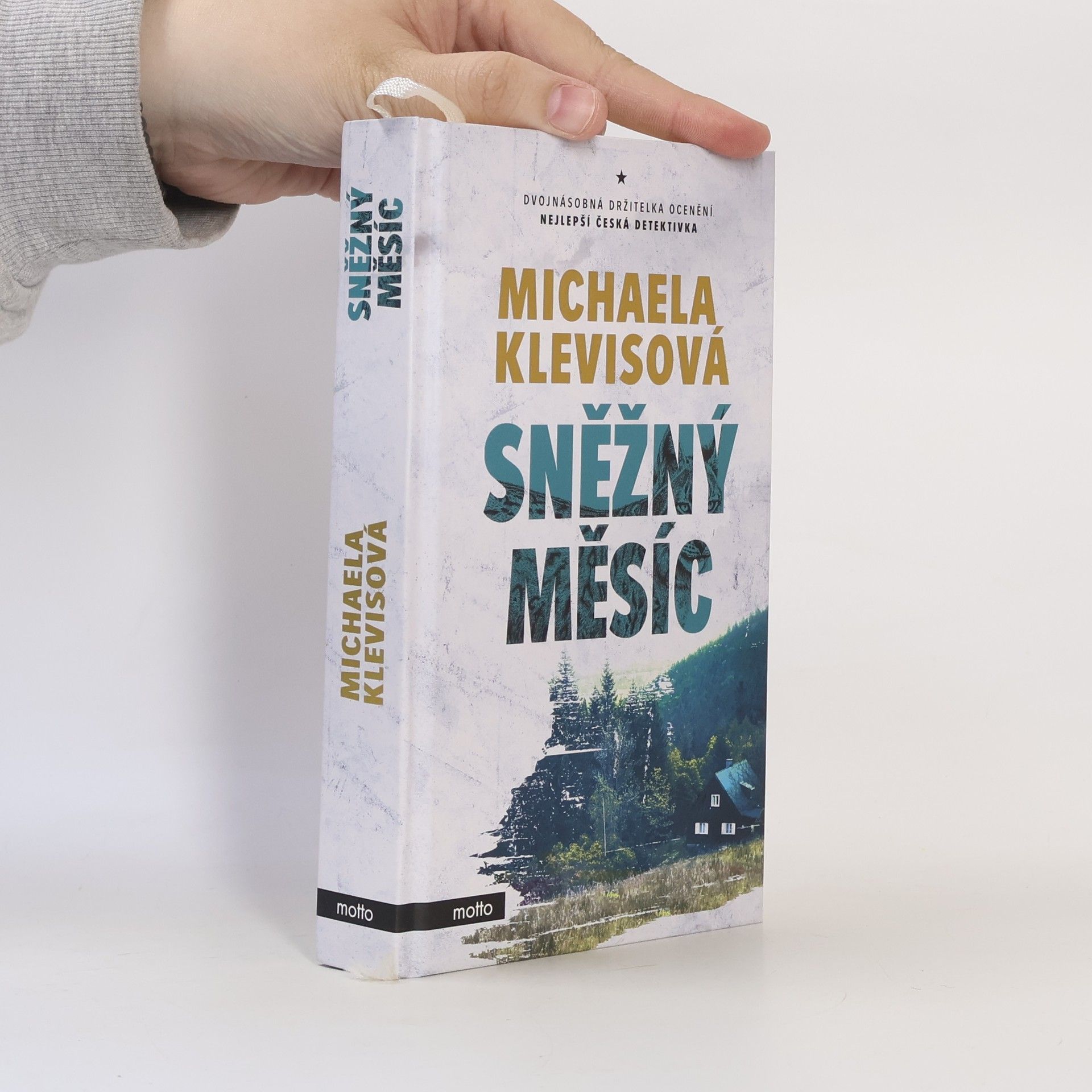 Michaela Klevisová Sněžný měsíc