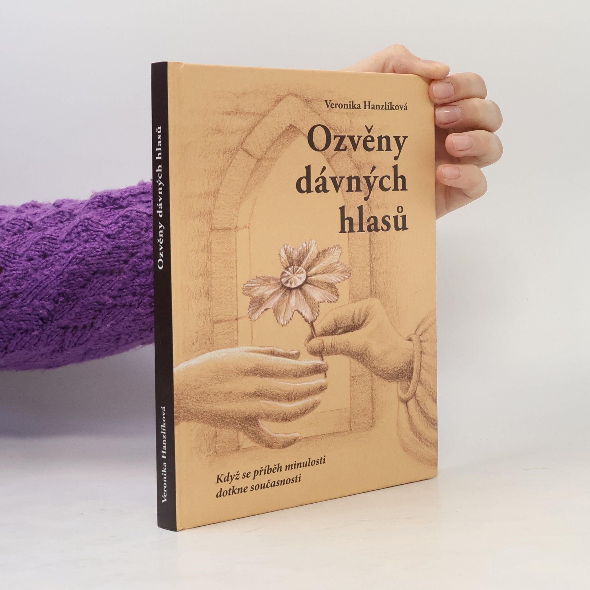 Veronika Hanzlíková Ozvěny dávných hlasů
