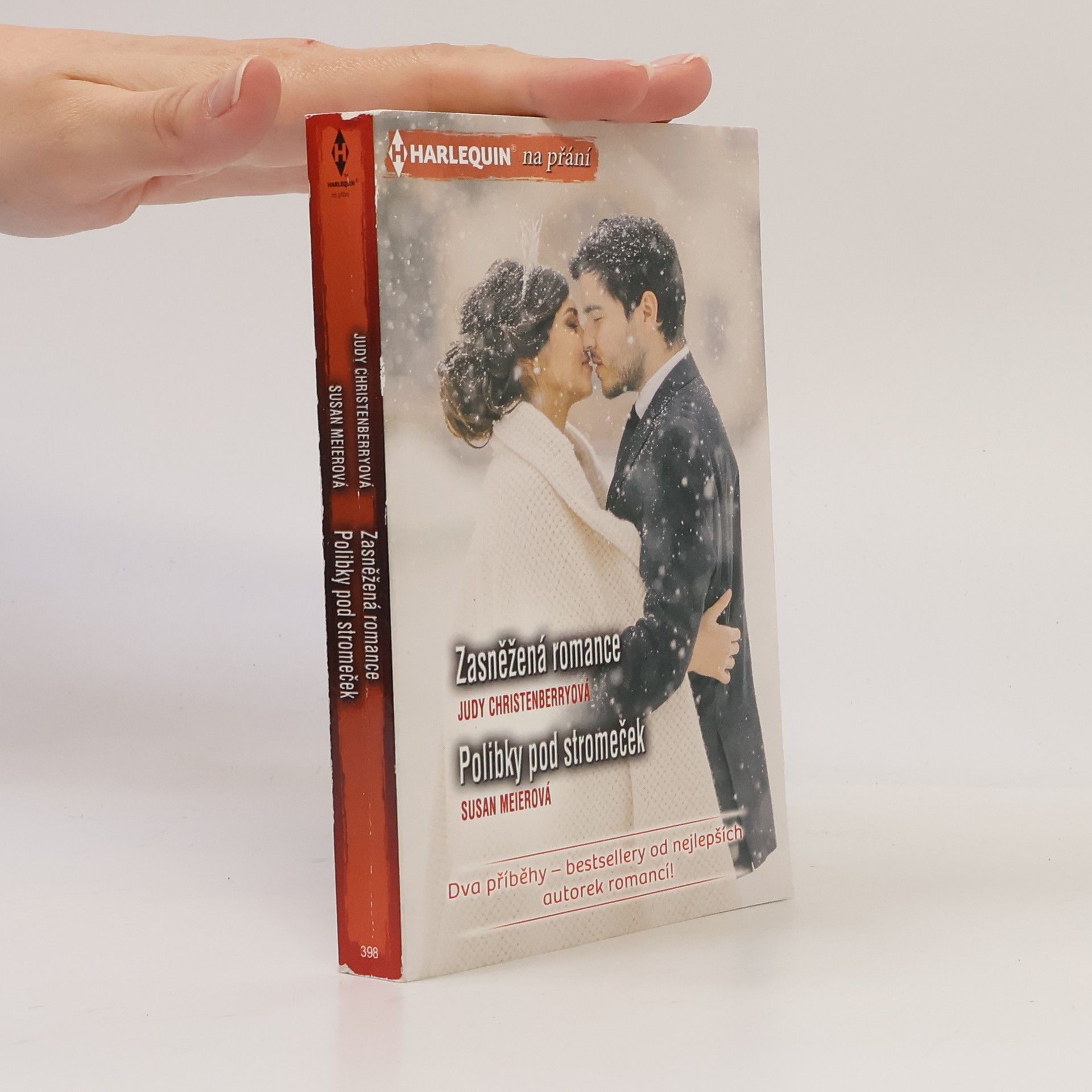 Zasněžená romance / Polibky pod stromeček