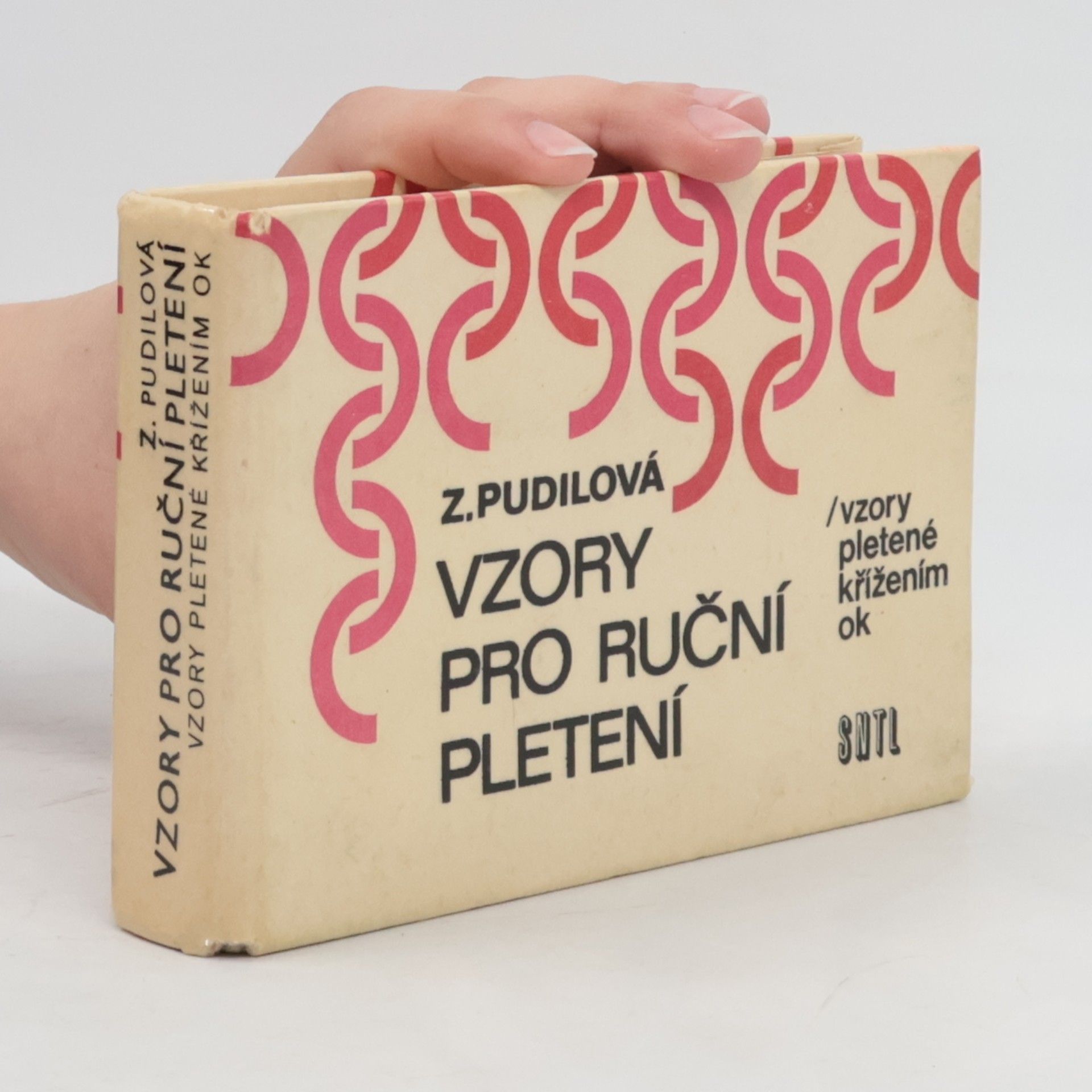 Pudilová Zdenka Vzory pro ruční pletení. Vzory pletené křížením ok
