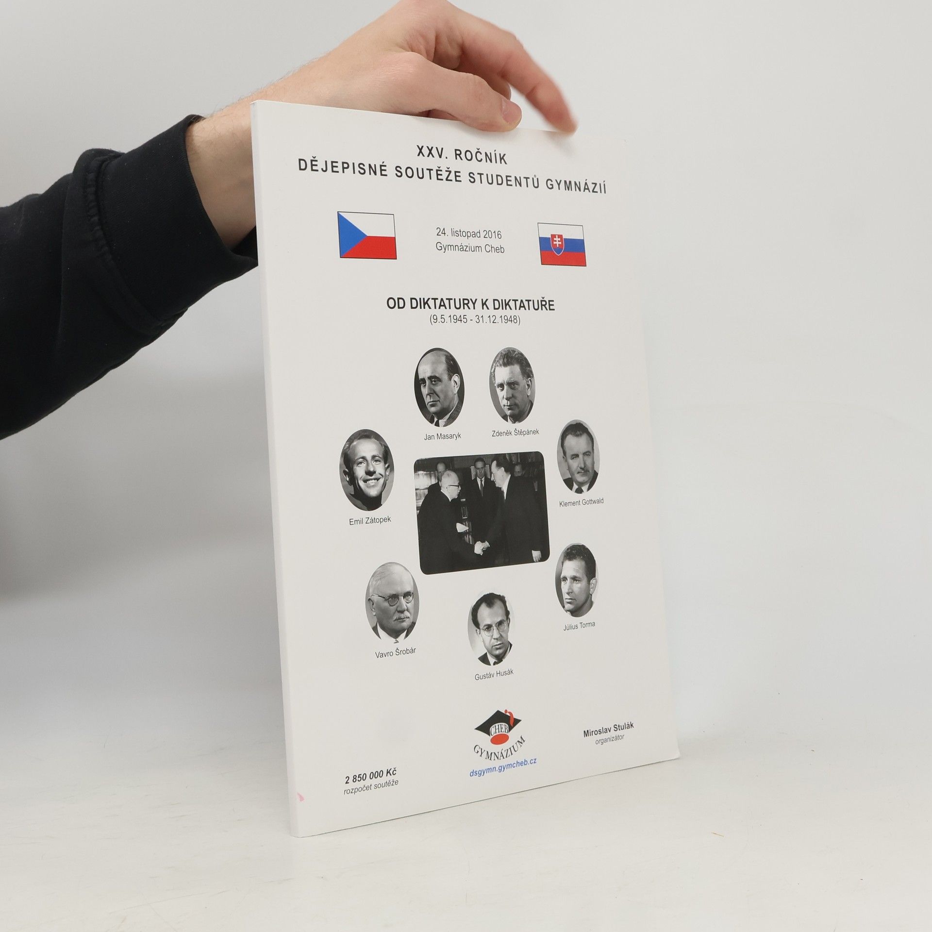 Autorenkollektiv Od diktatury k diktatuře
