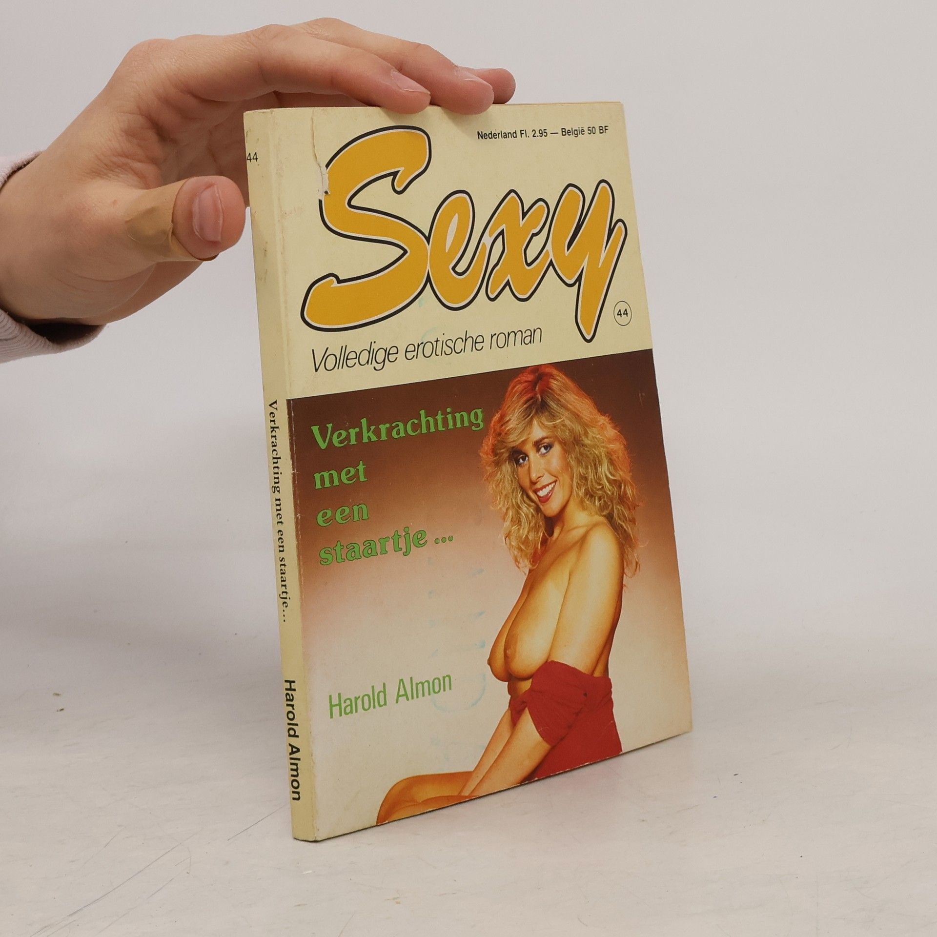 Harold Almon Sexy 44. Verkrachting met een staartje...