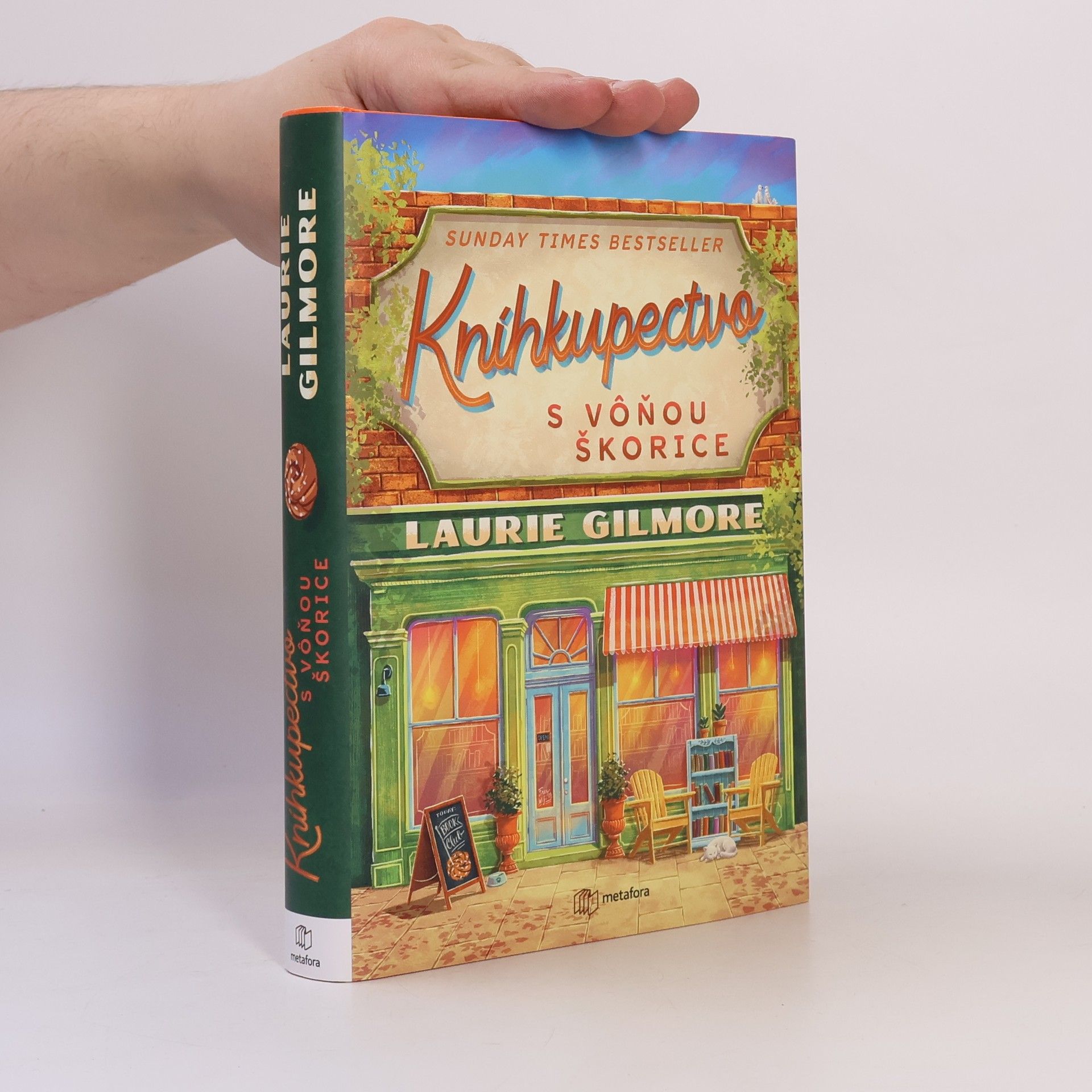 Laurie Gilmore Kníhkupectvo s vôňou škorice