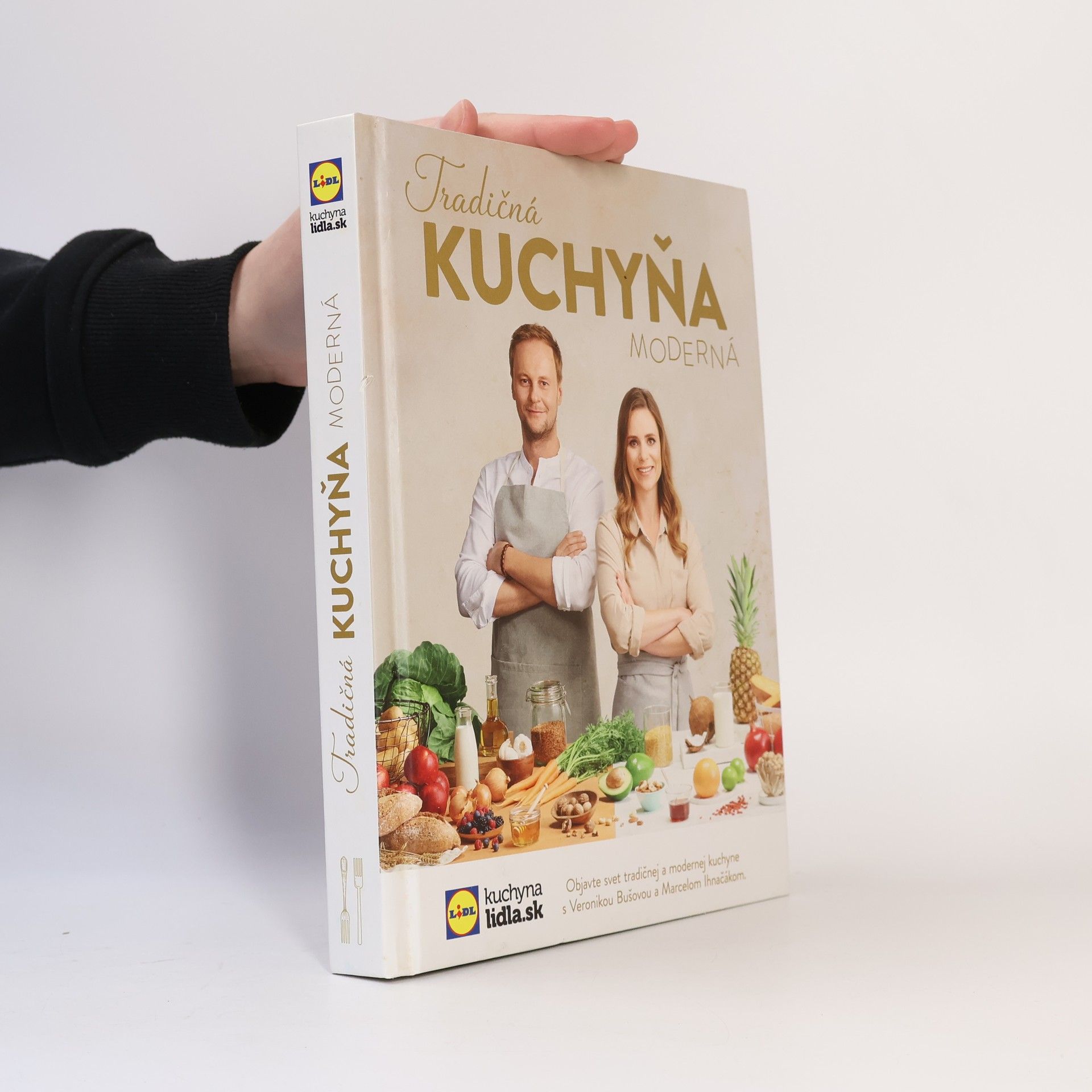 Veronika Bušová Tradičná kuchyňa moderná