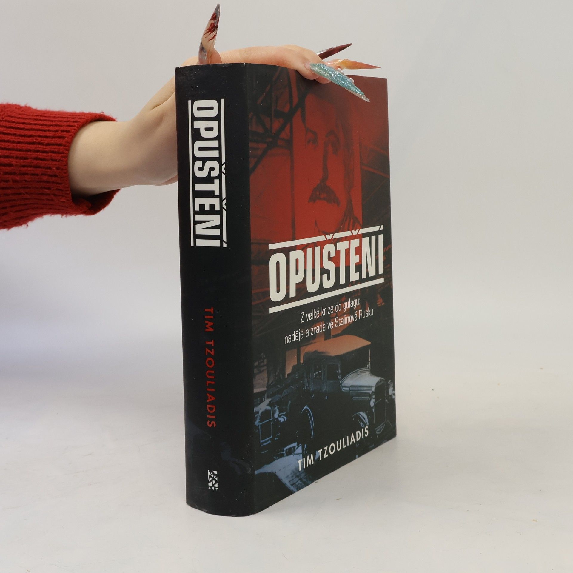Tim Tzouliadis Opuštění