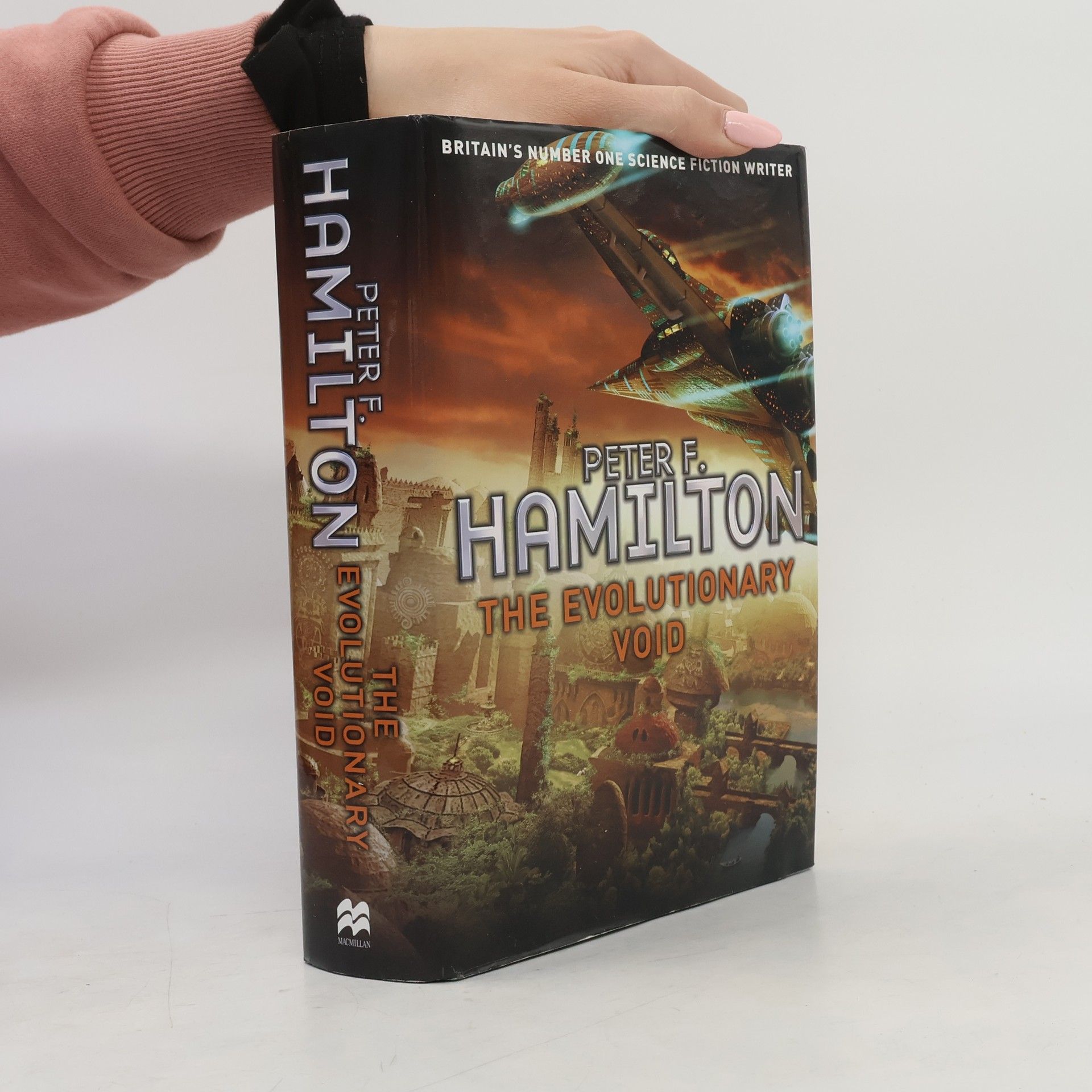 Peter F. Hamilton The Evolutionary Void