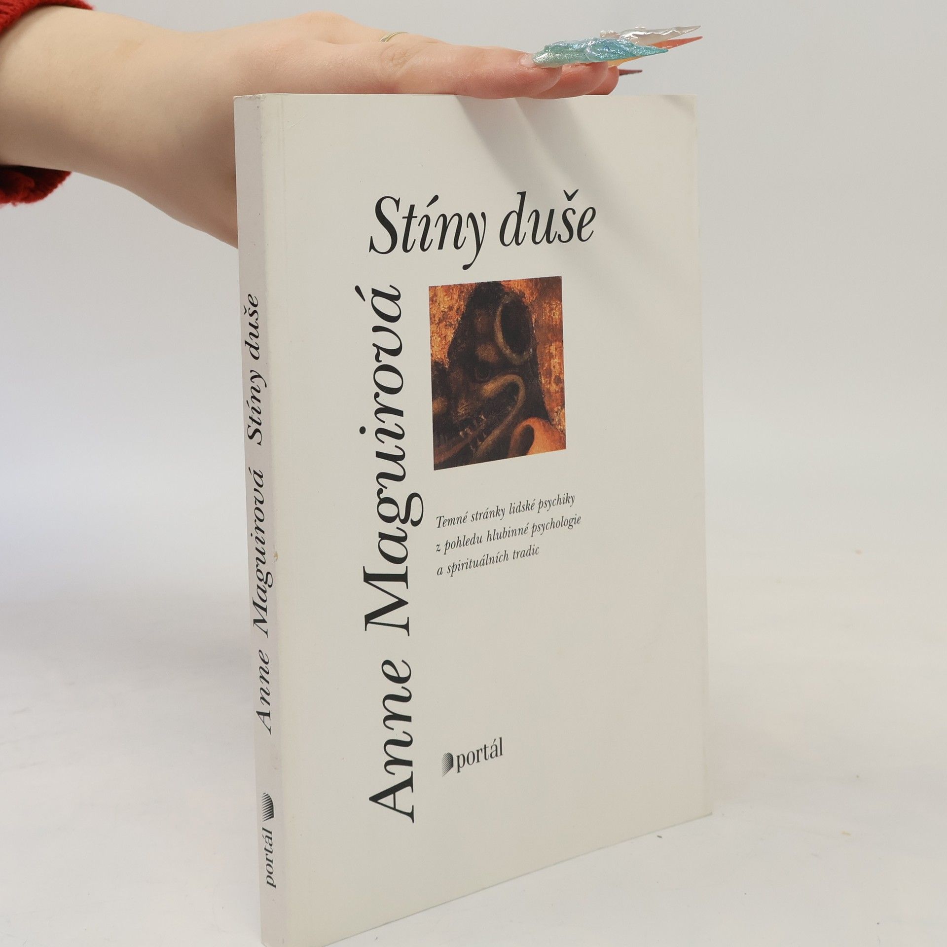 Anne Maguire Stíny duše