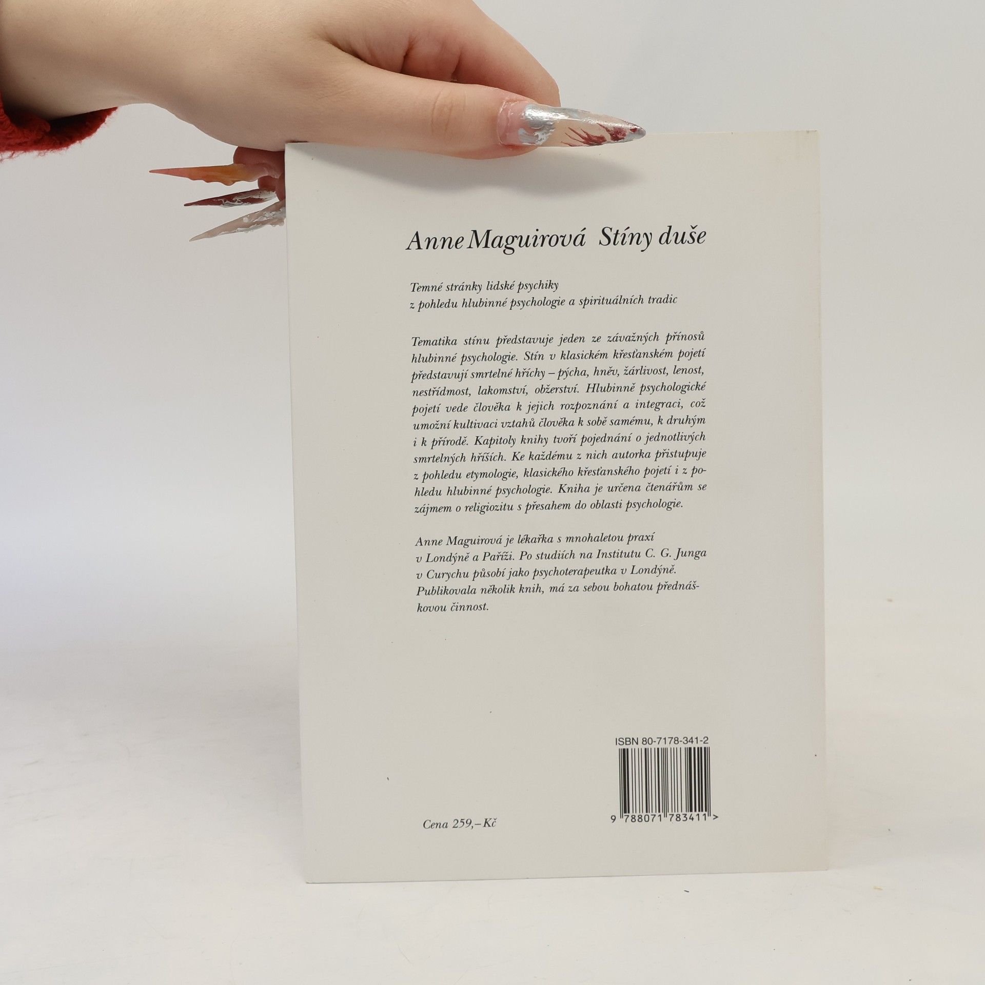 Anne Maguire Stíny duše