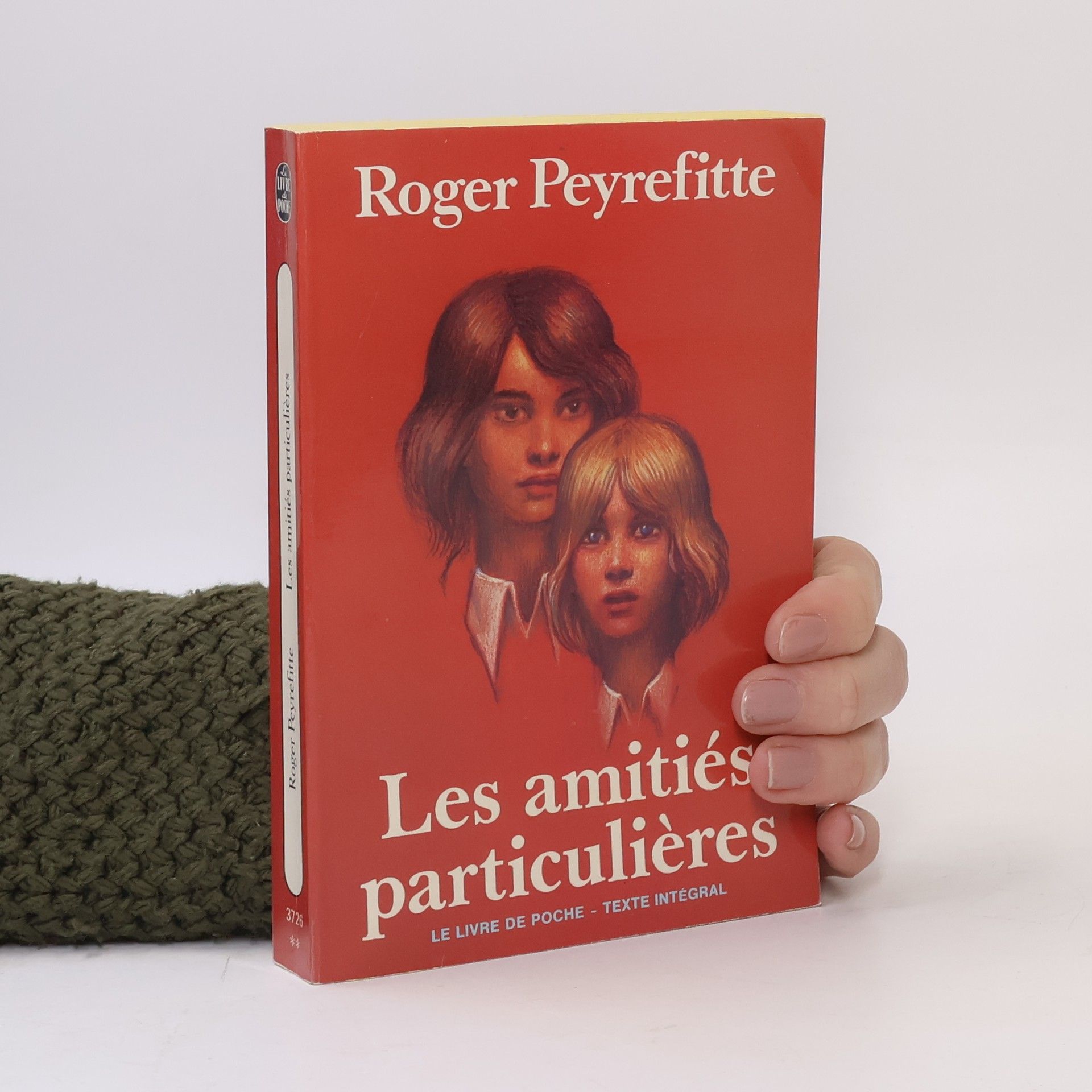 Les Amitiés Particulières