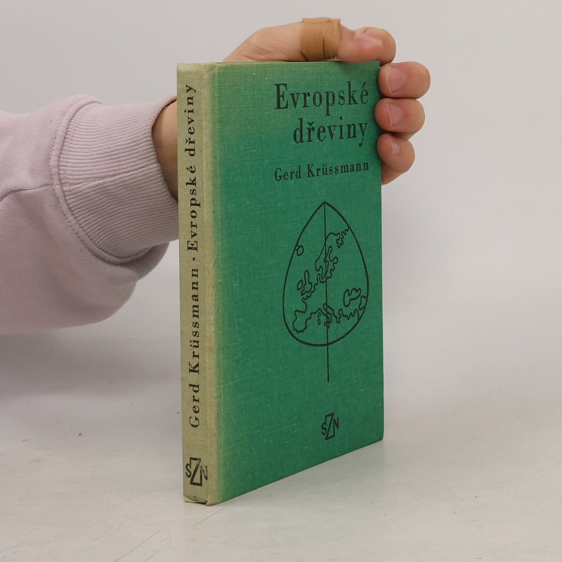 Gerd Krüssmann Evropské dřeviny. Příručka pro přátele přírody