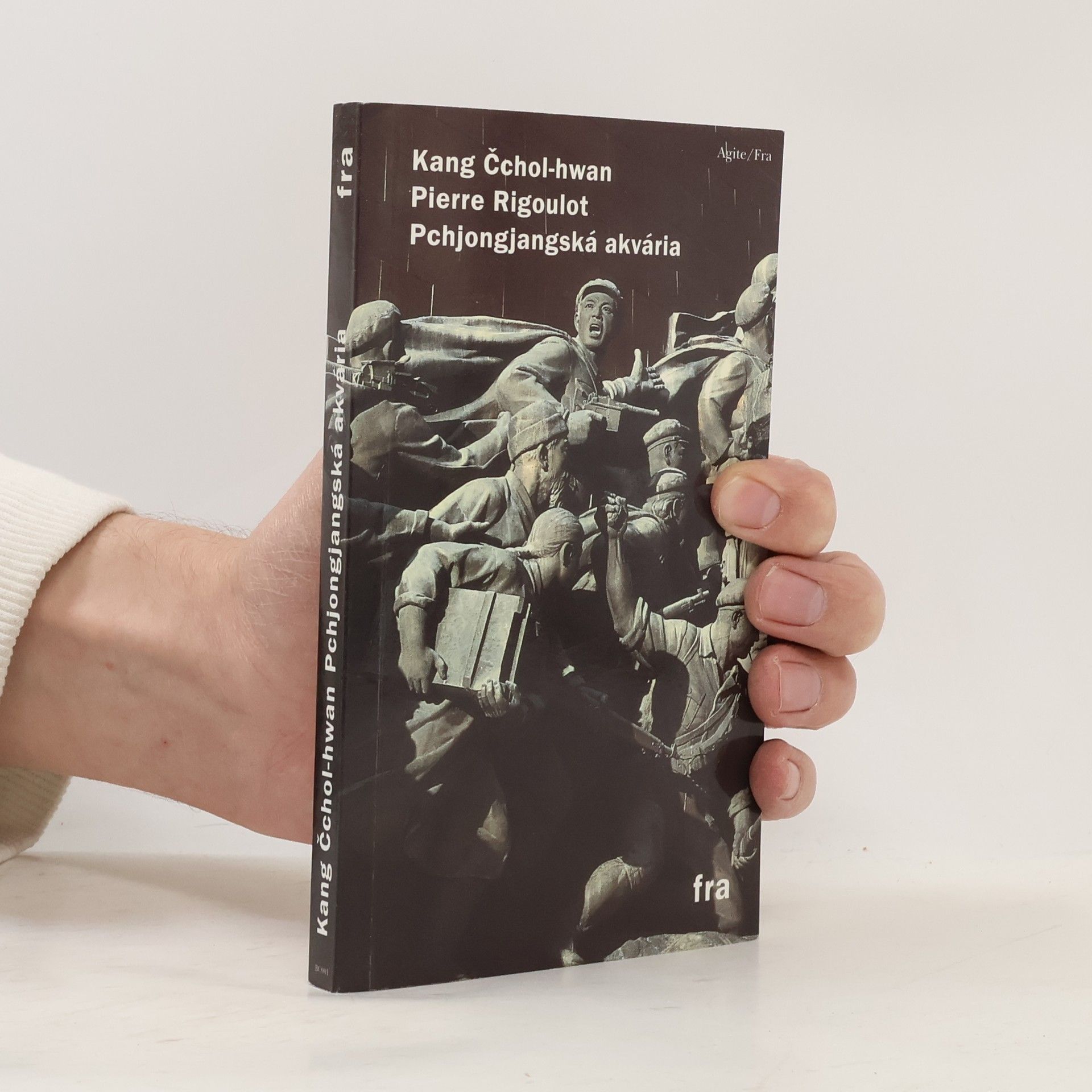 Pierre Rigoulot Pchjongjangská akvária