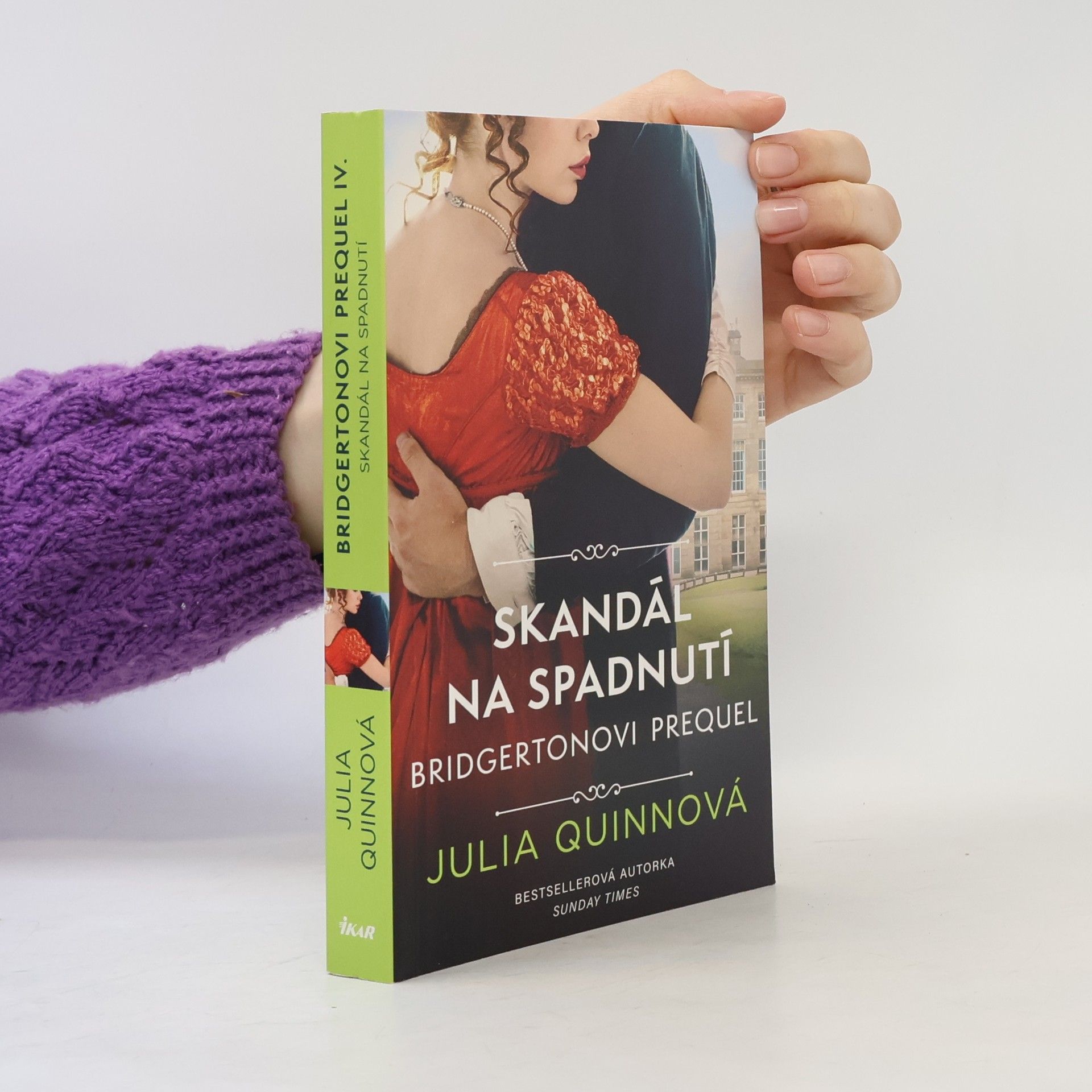 Julie Quinnová Skandál na spadnutí