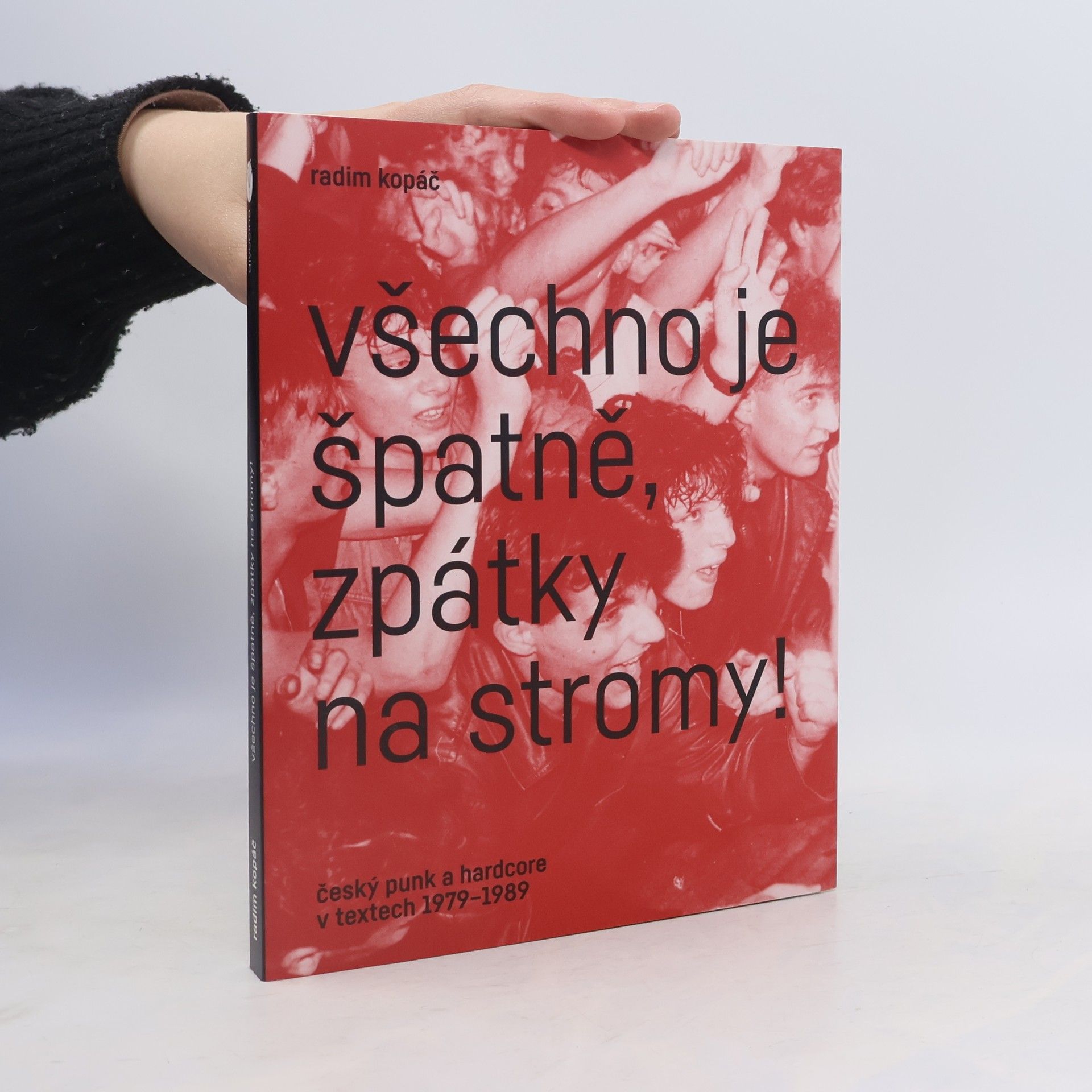 Radim Kopáč Všechno je špatně, zpátky na stromy!