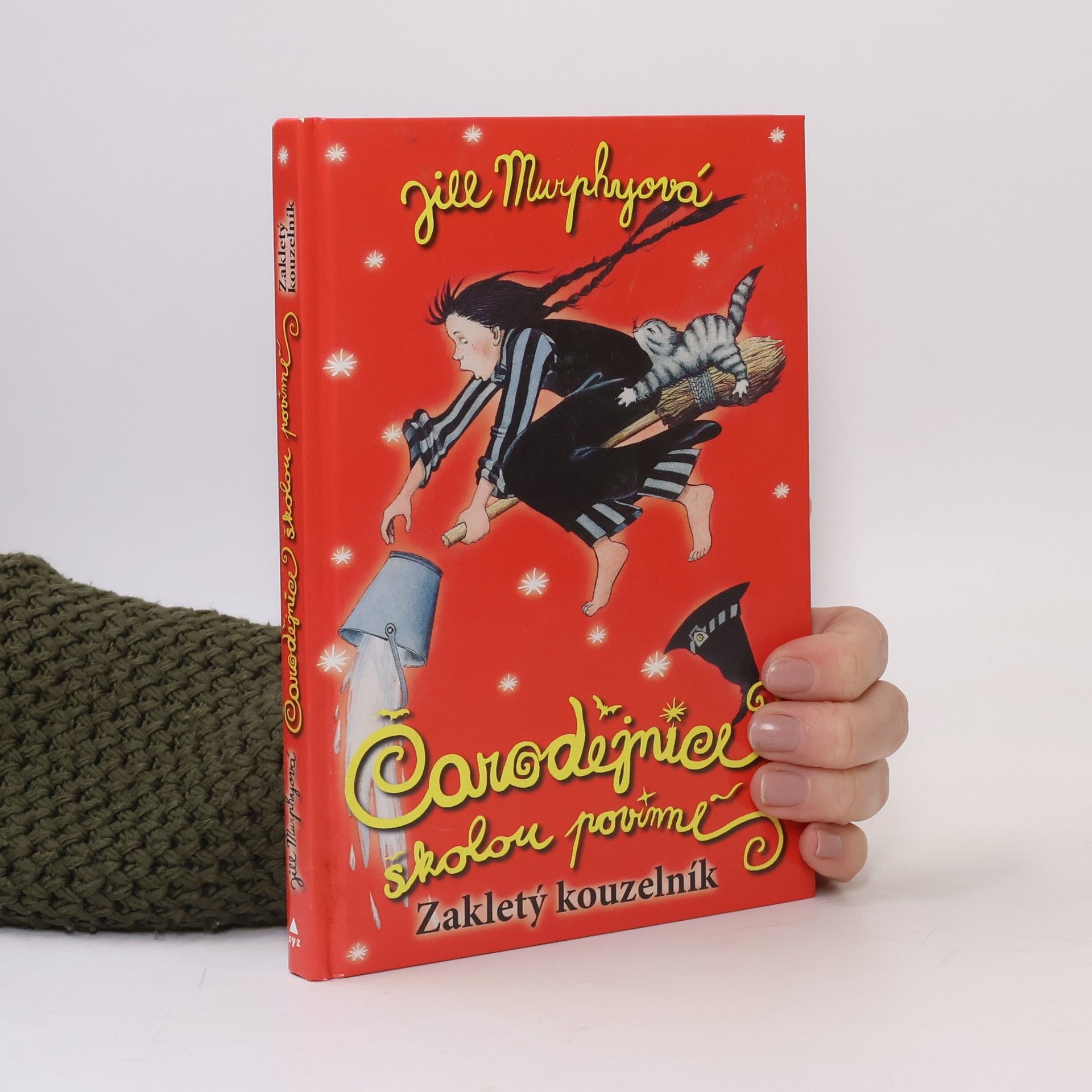 Jill Murphy Čarodějnice školou povinné. Zakletý kouzelník