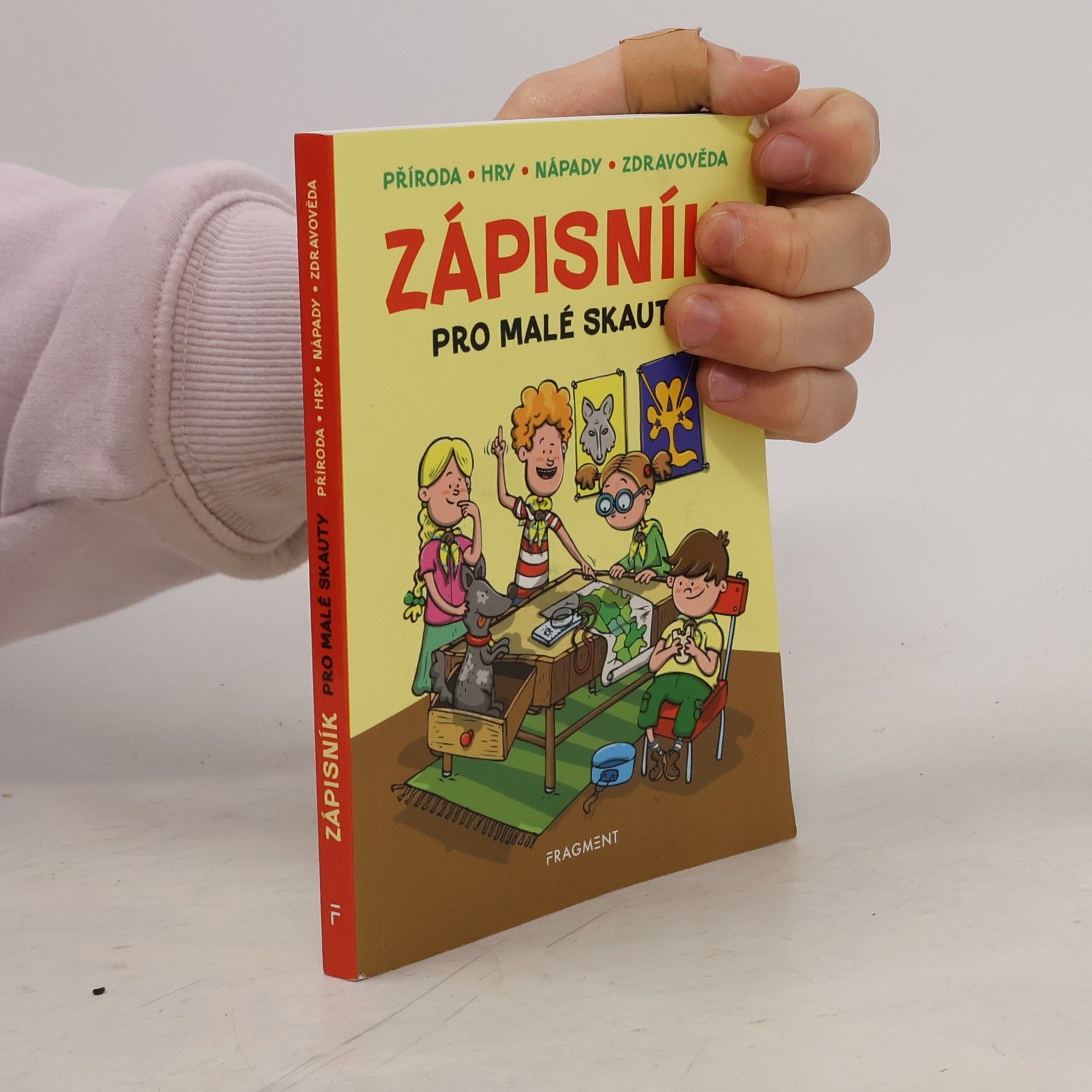 Martina Honzů Zápisník pro malé skauty : příroda, hry, nápady, zdravověda