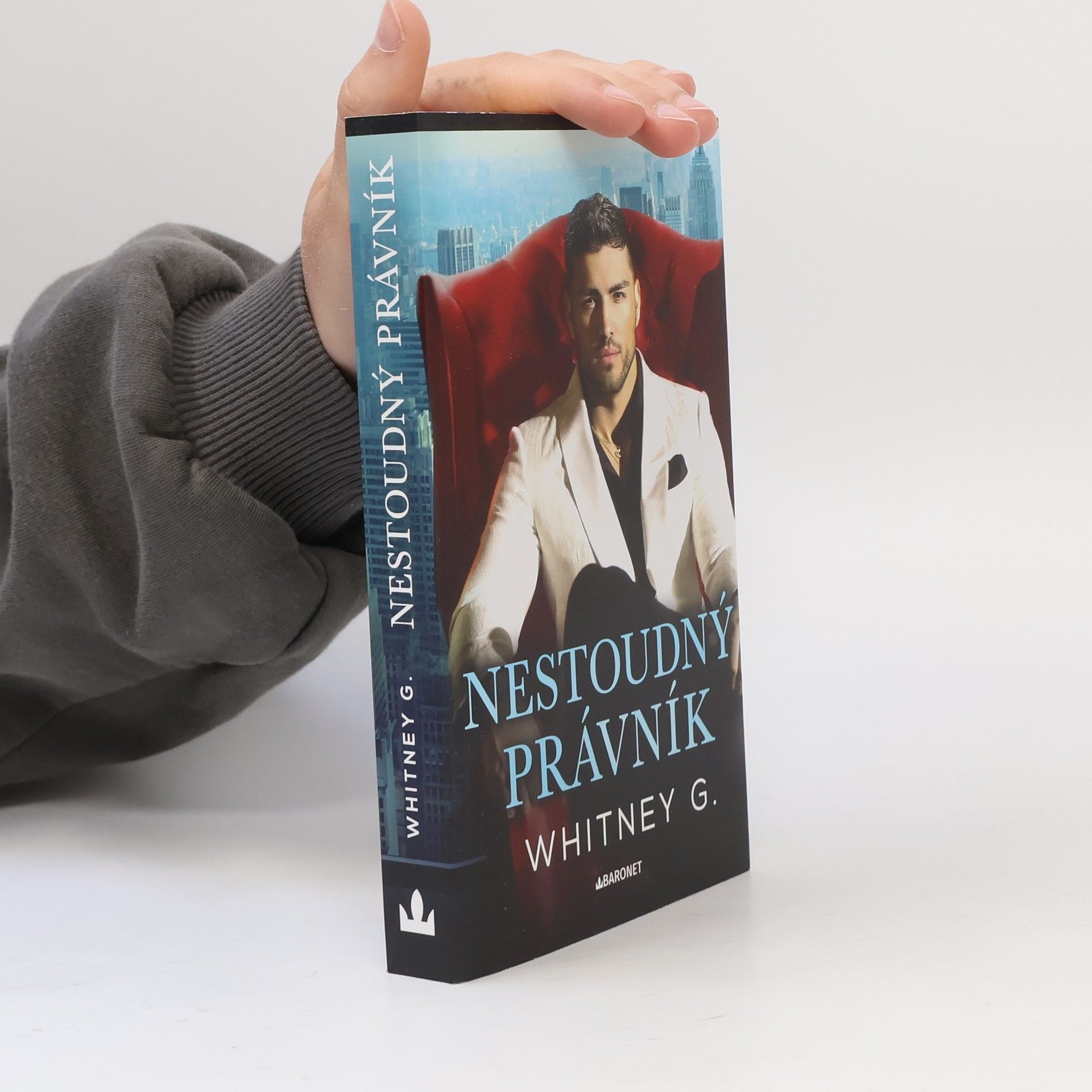 Nestoudný právník