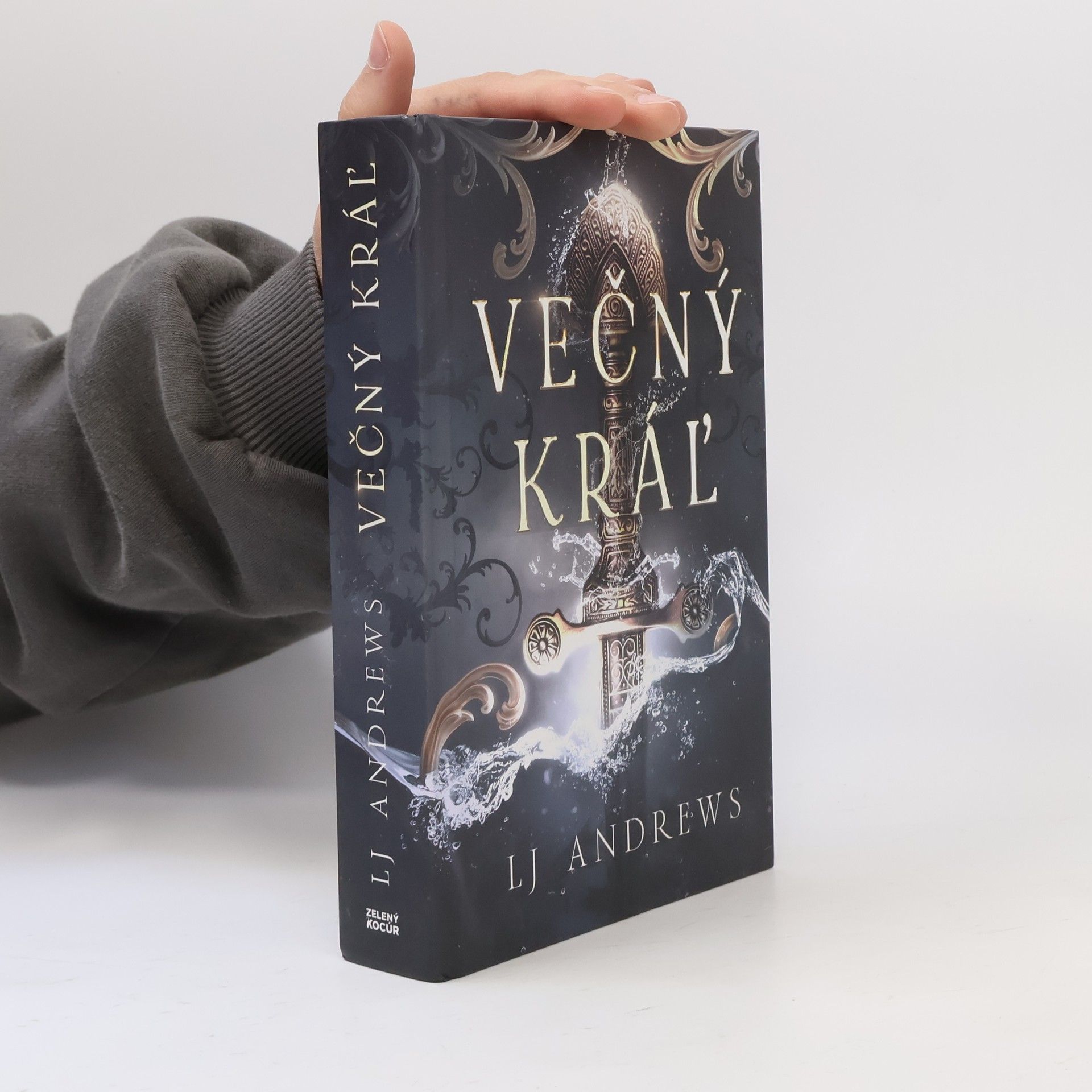 Lj Andrews Večný kráľ