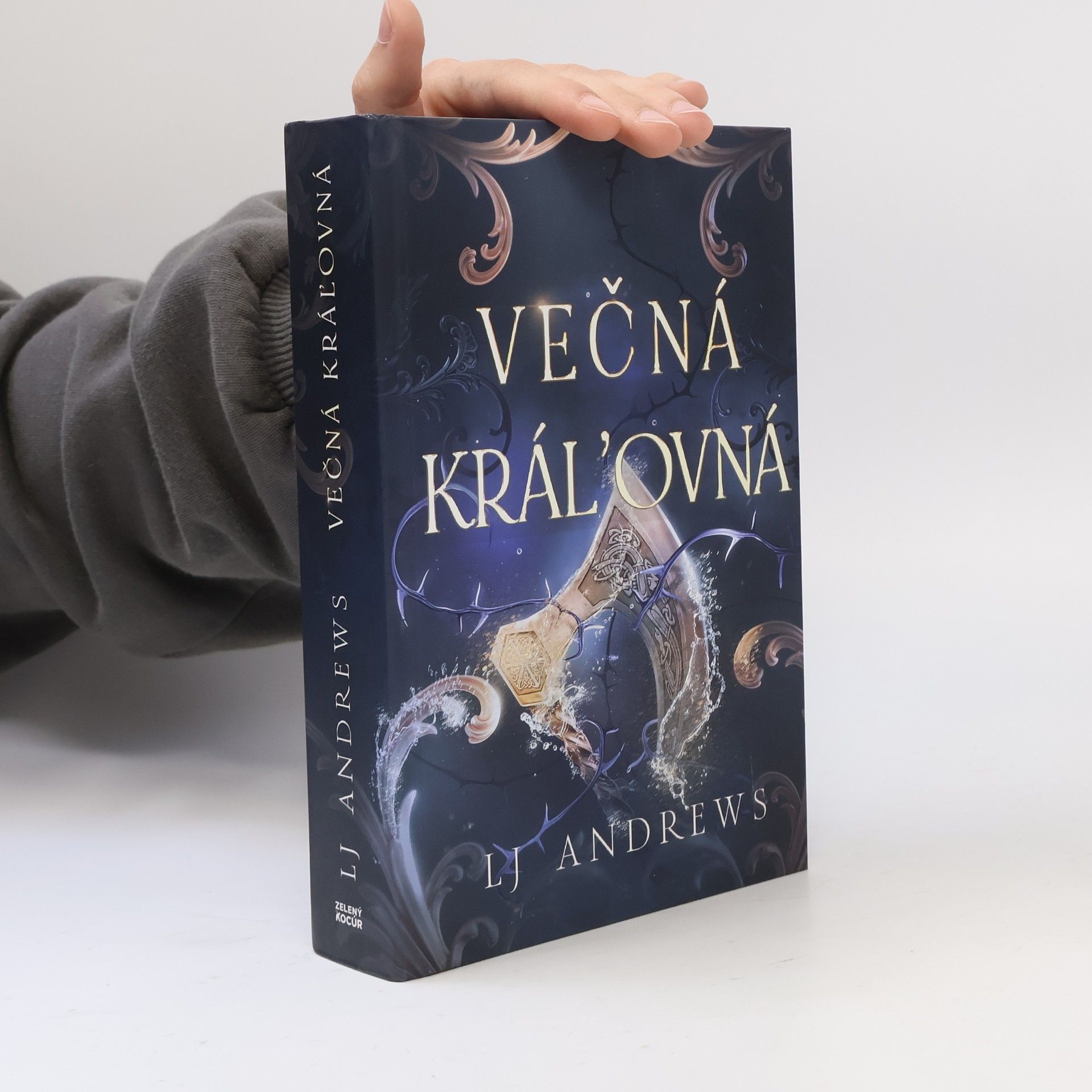 Lj Andrews Věčná královná