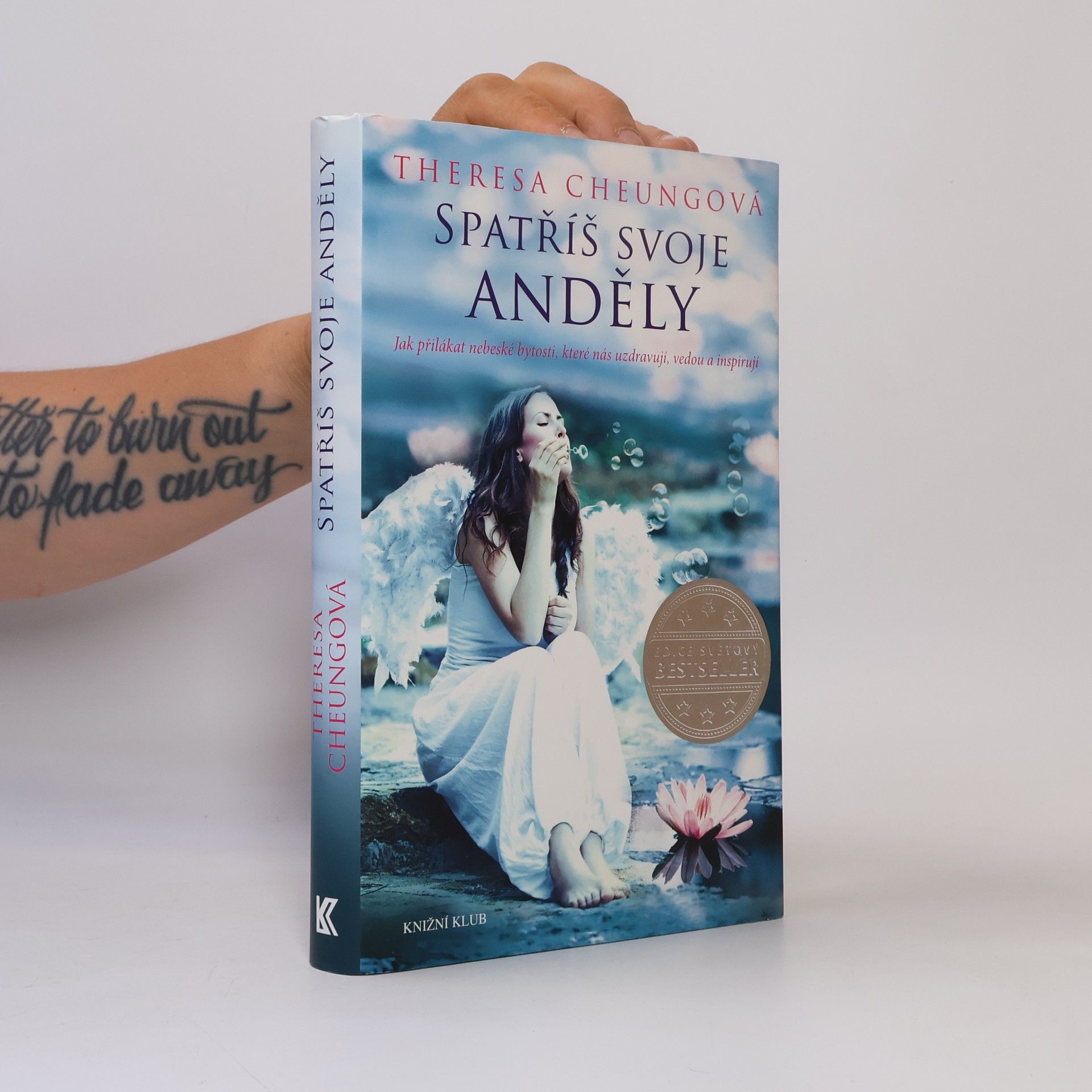 Theresa Francis-Cheung Spatříš svoje anděly