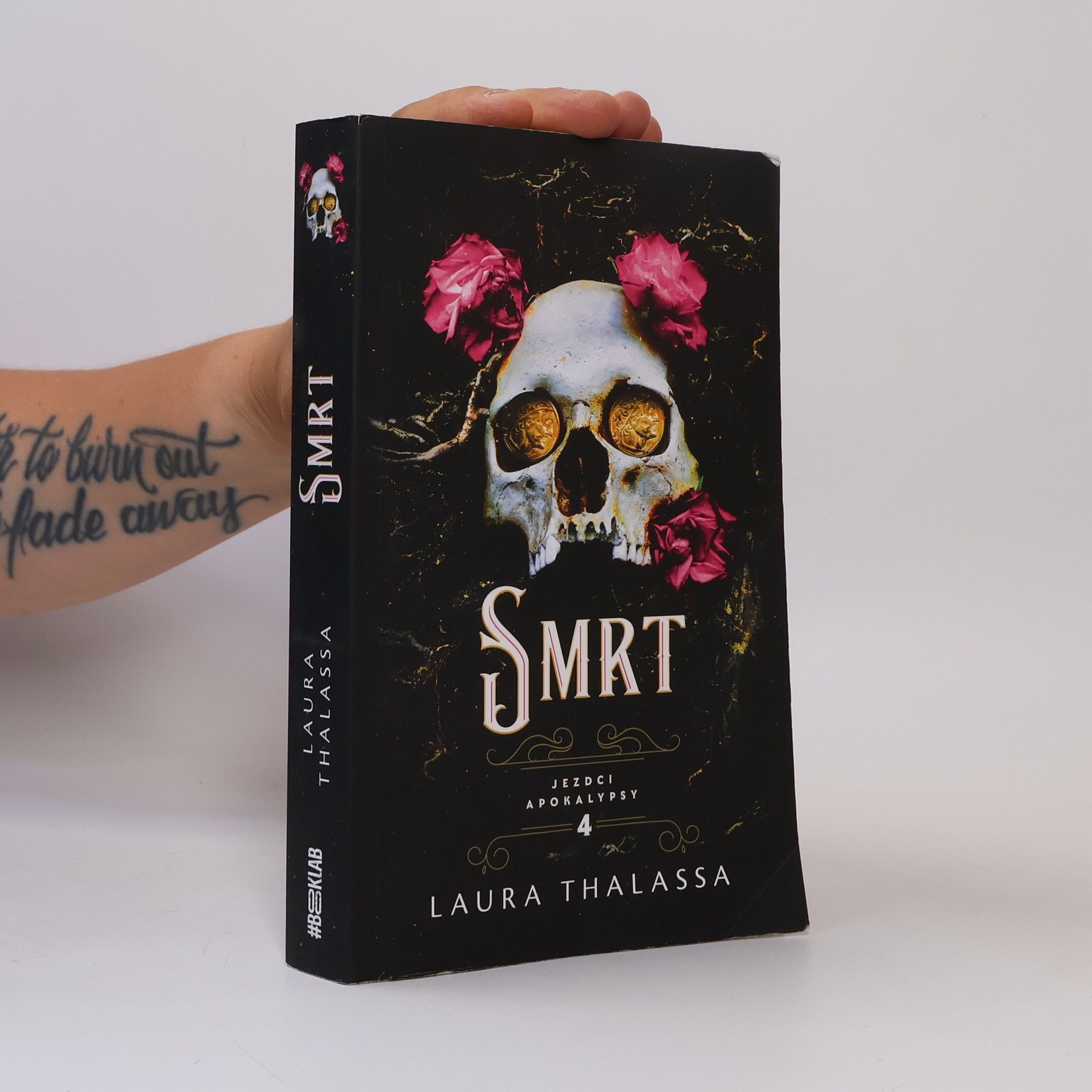 Laura Thalassa Smrt