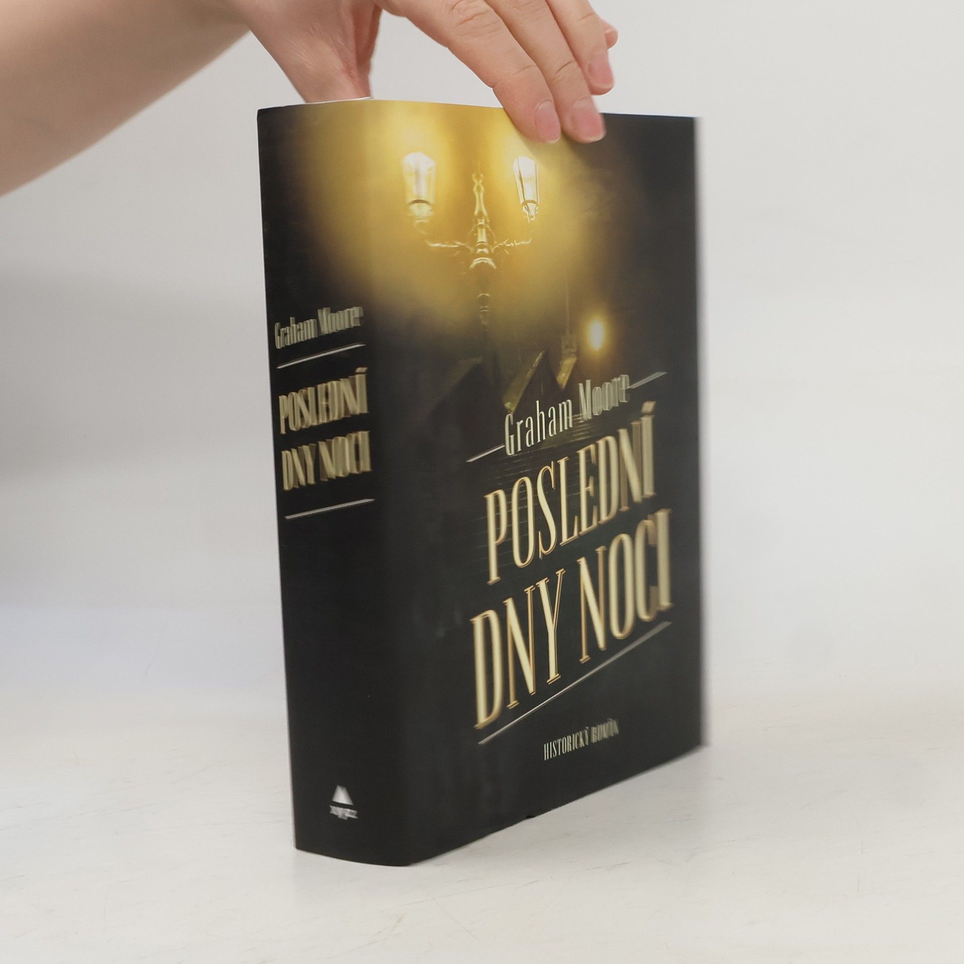 Graham Moore Poslední dny noci