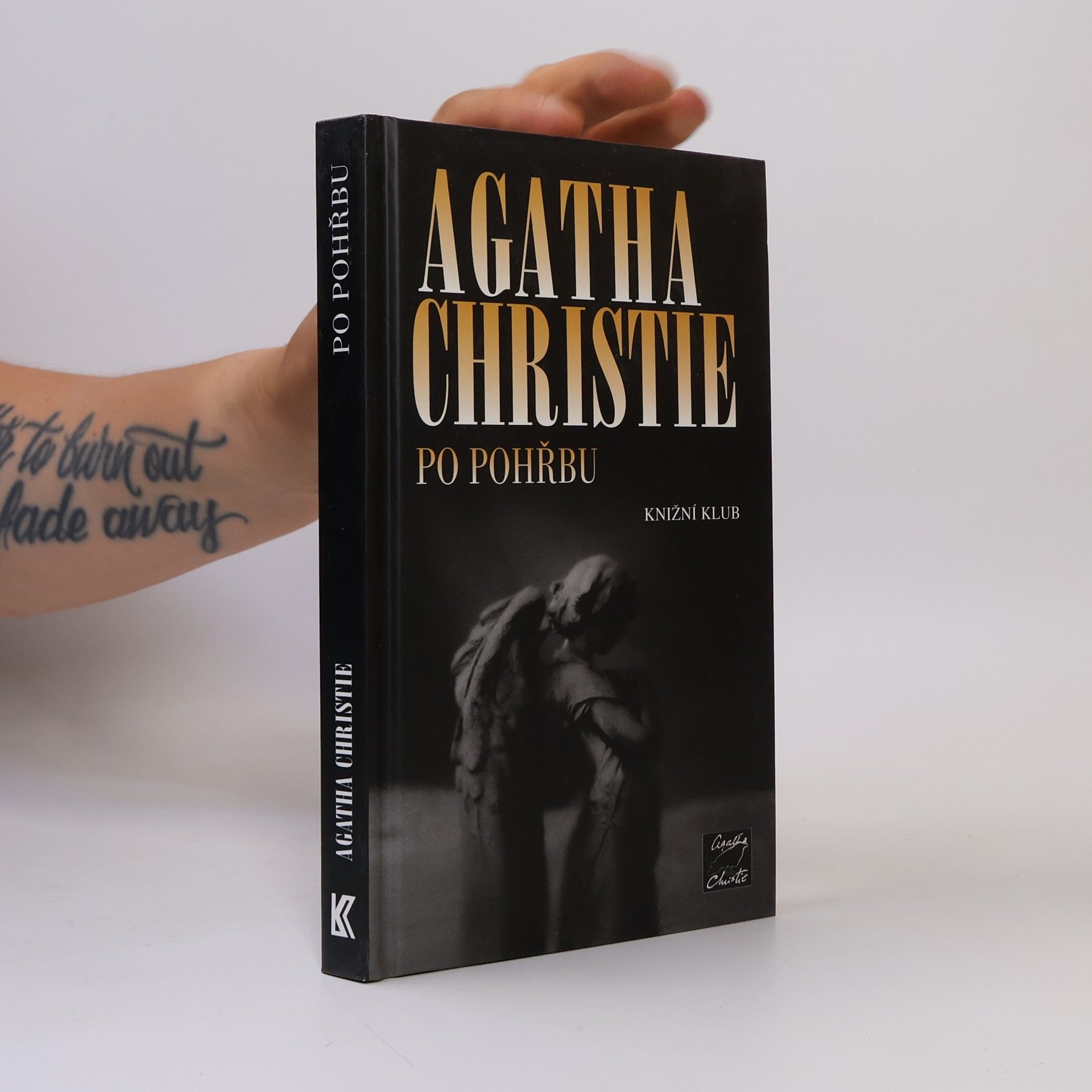 Agatha Christie Po pohřbu