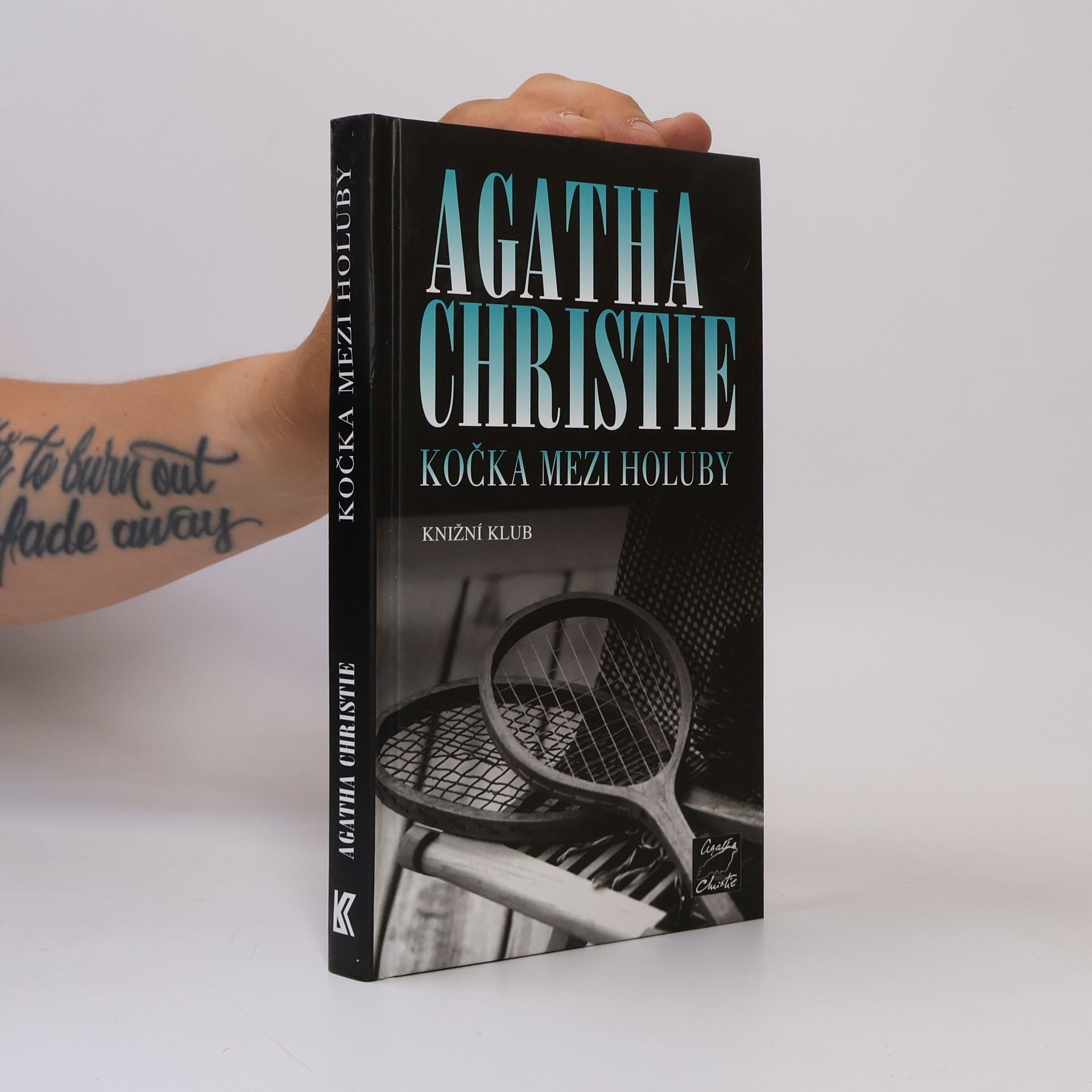 Agatha Christie Kočka mezi holuby