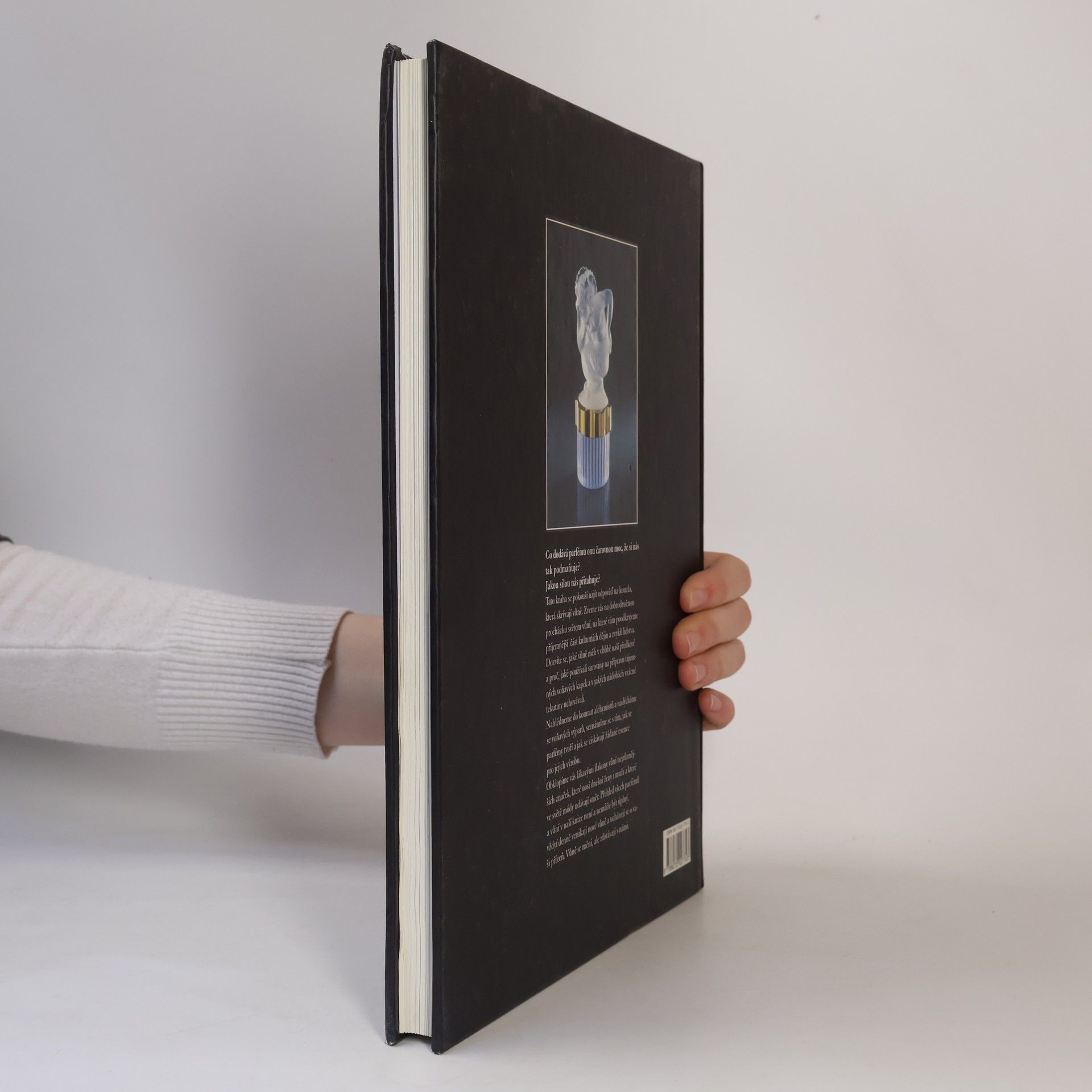 Various authors Parfémy století : svět vůní, flakonů a značek