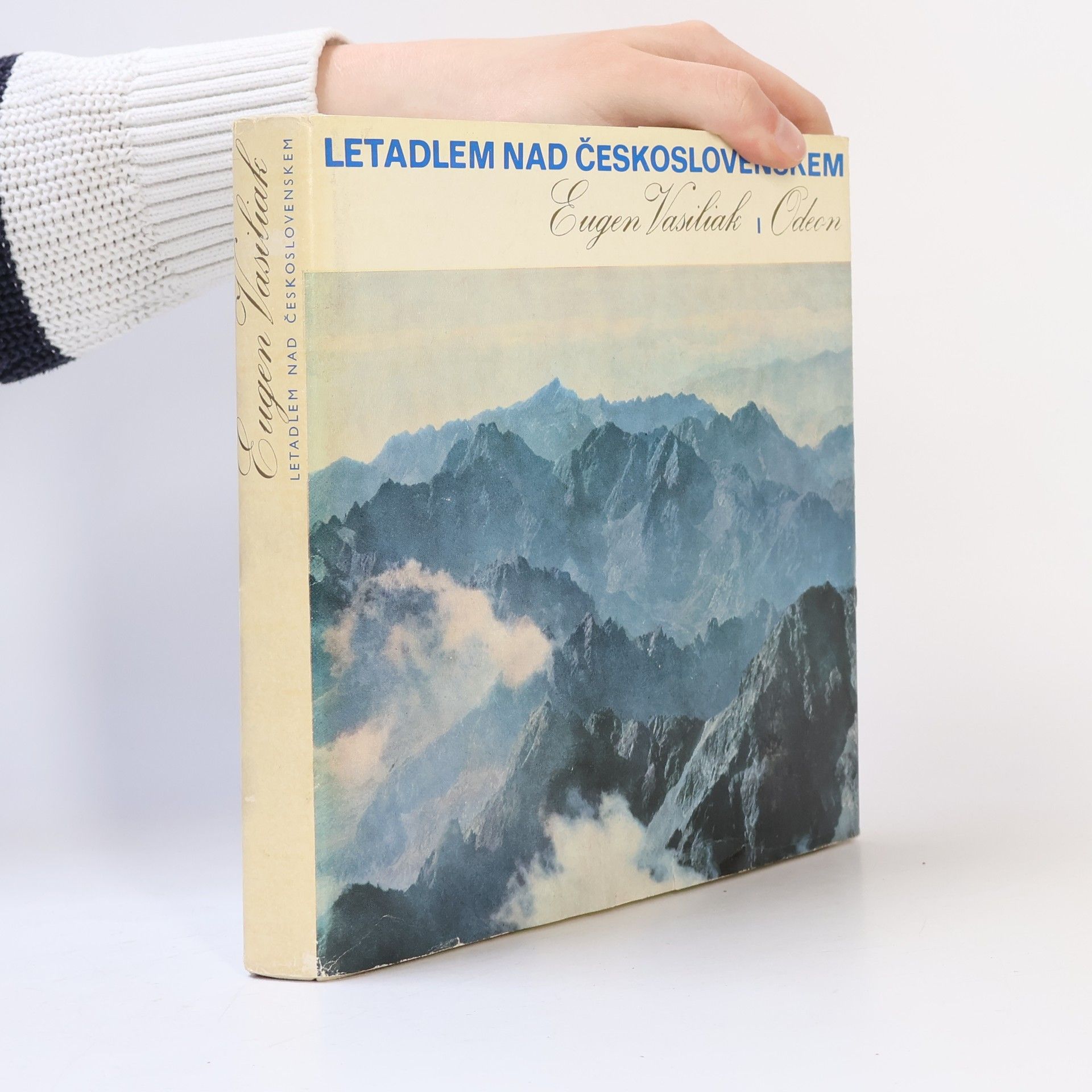 Eugen Vasiliak Letadlem nad Československem