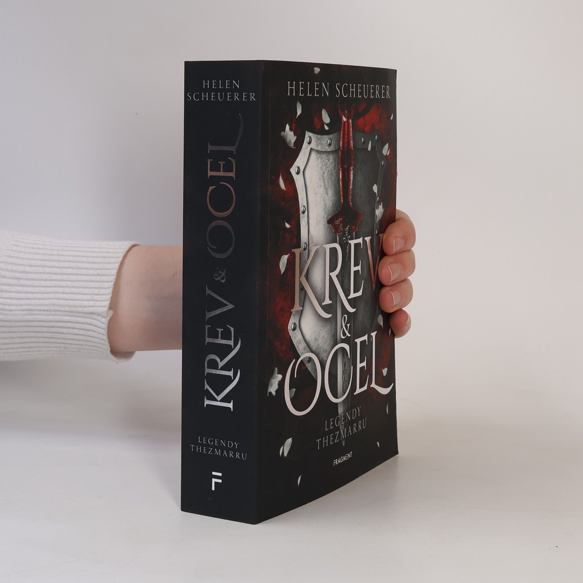 Helen Scheuerer Krev & ocel