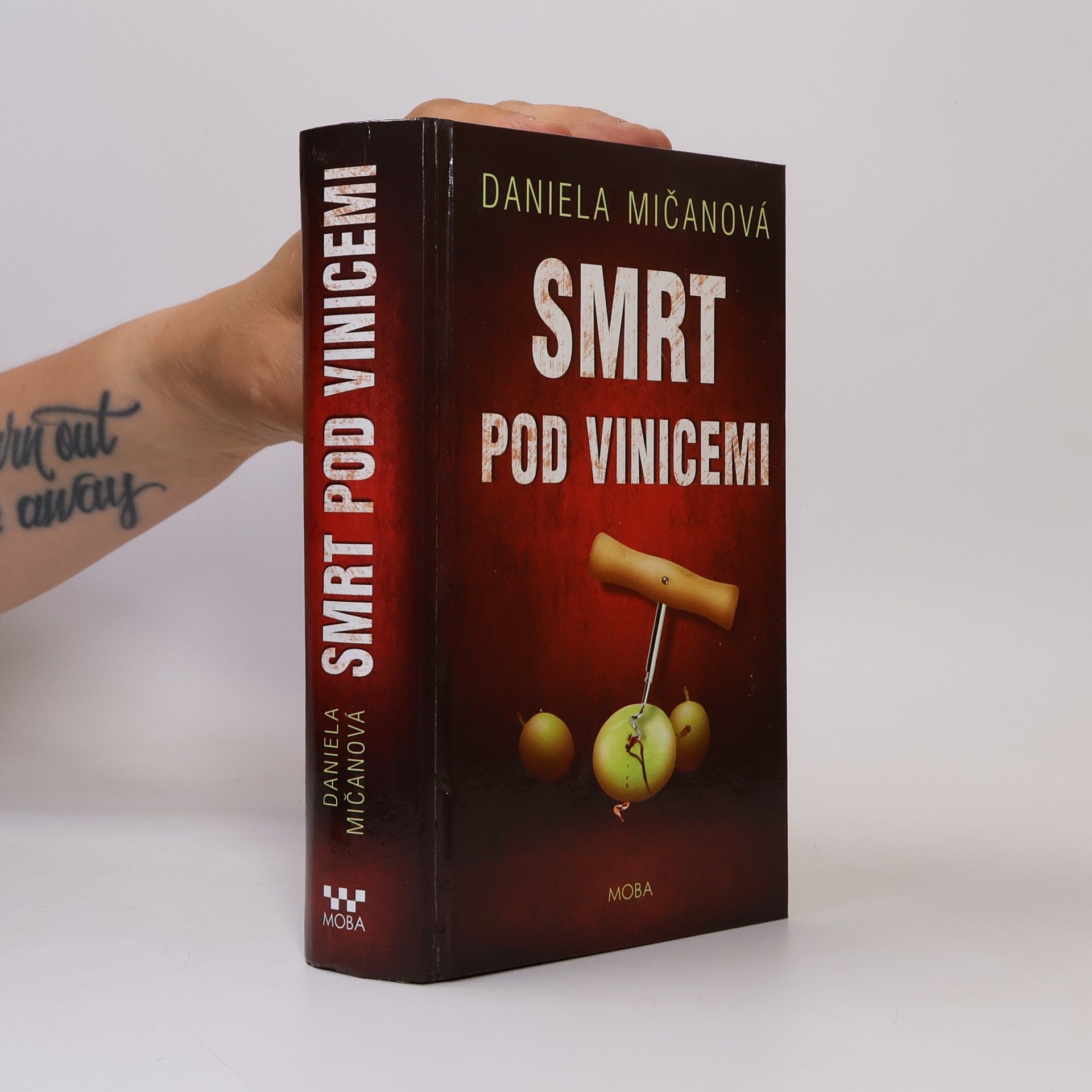 Daniela Mičanová Smrt pod vinicemi