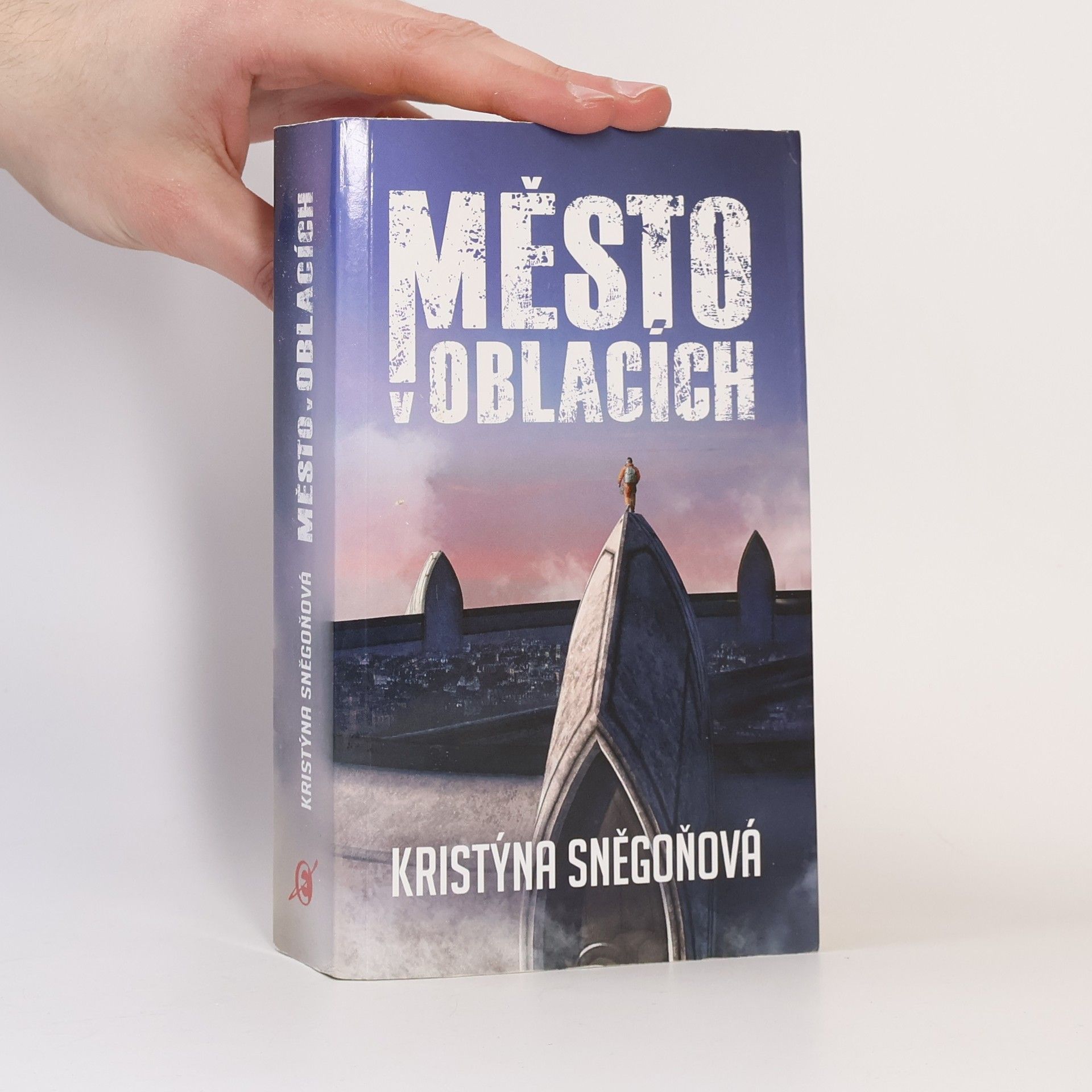 Kristýna Sněgoňová Město v oblacích