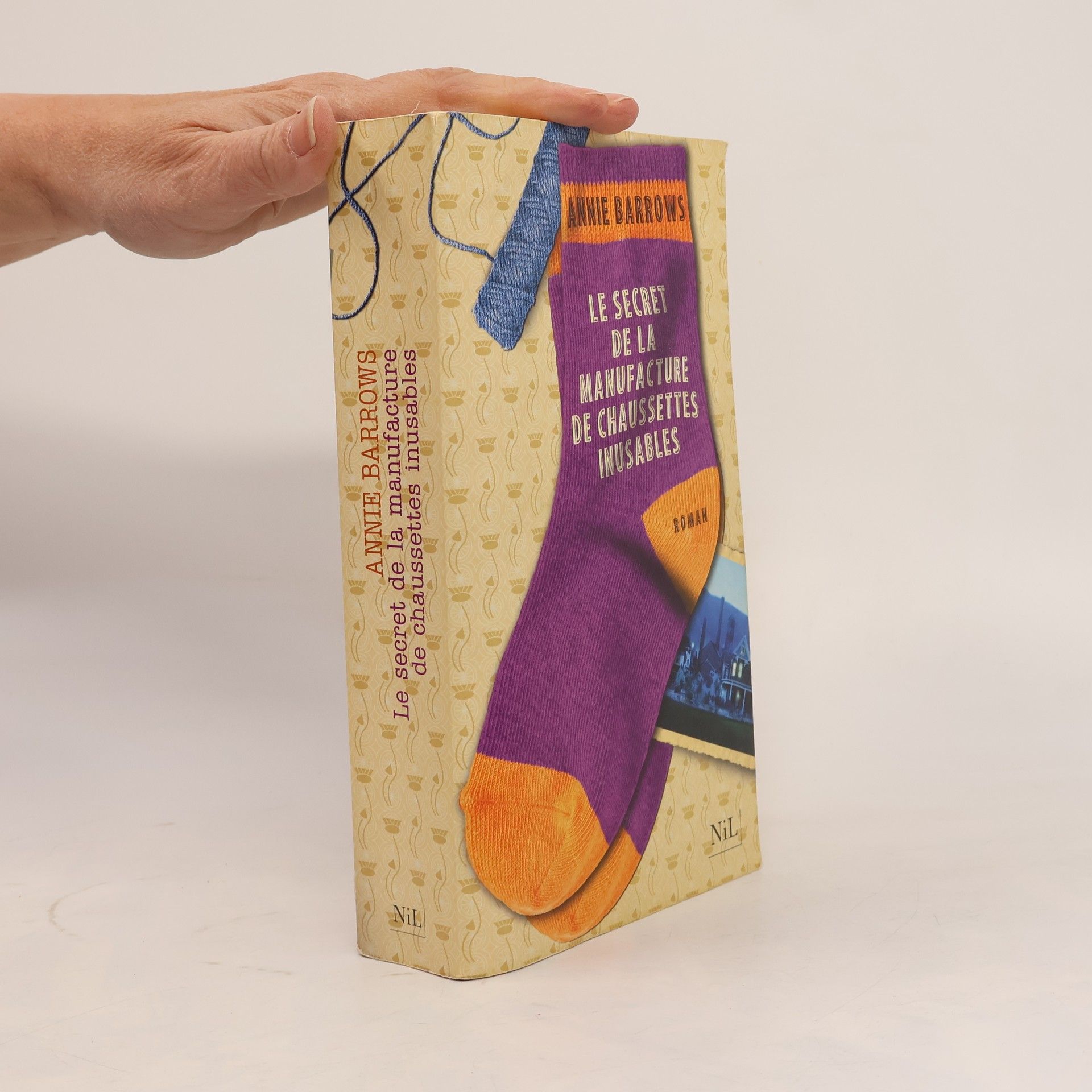 Claire Allain Le Secret de la manufacture de chaussettes inusables