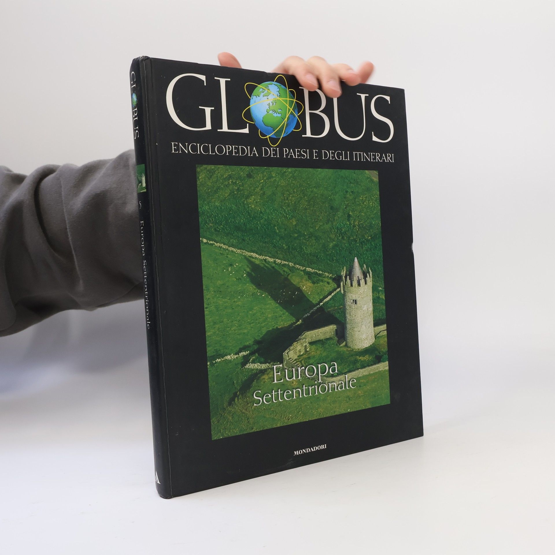 Kolektív autorov Globus. Europa, Settentrionale