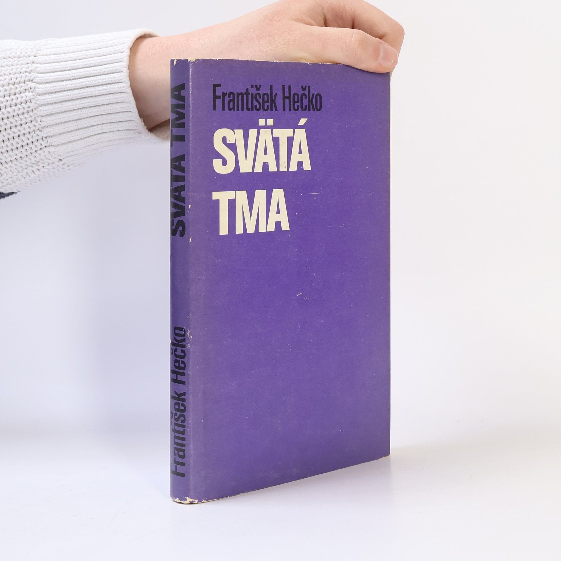 František Hečko Svätá tma