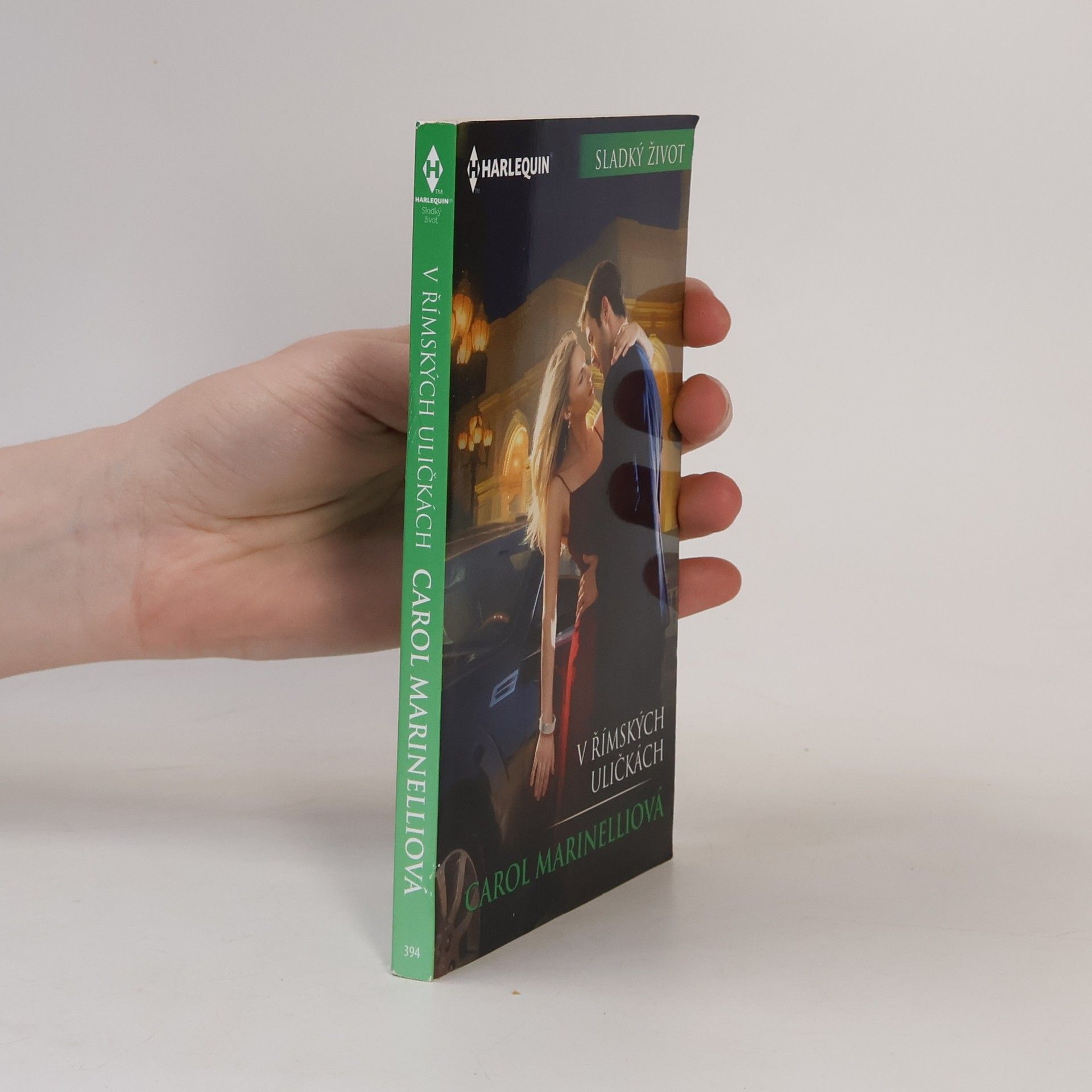 Carol Marinelli V římských uličkách