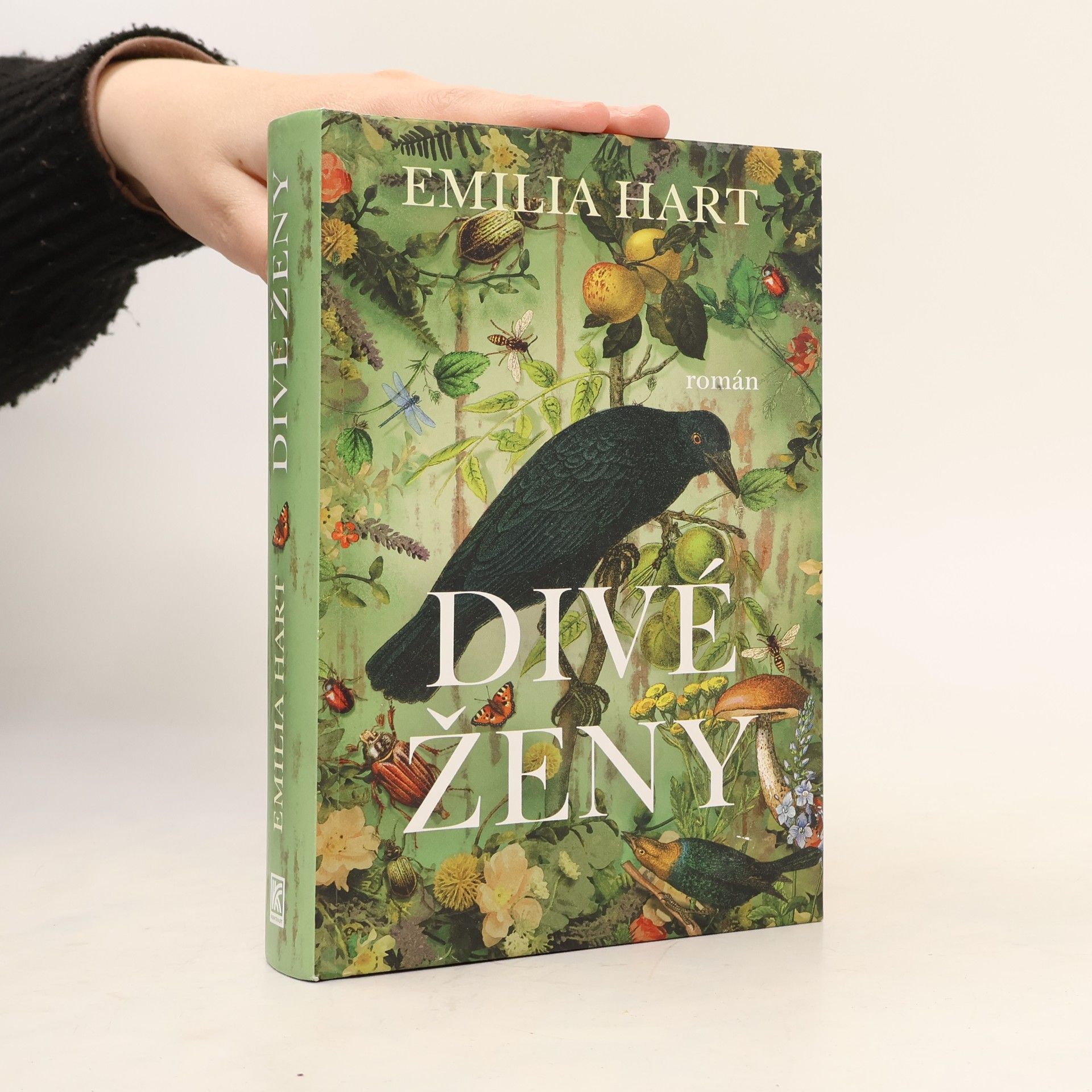 Emilia Hart Divé ženy