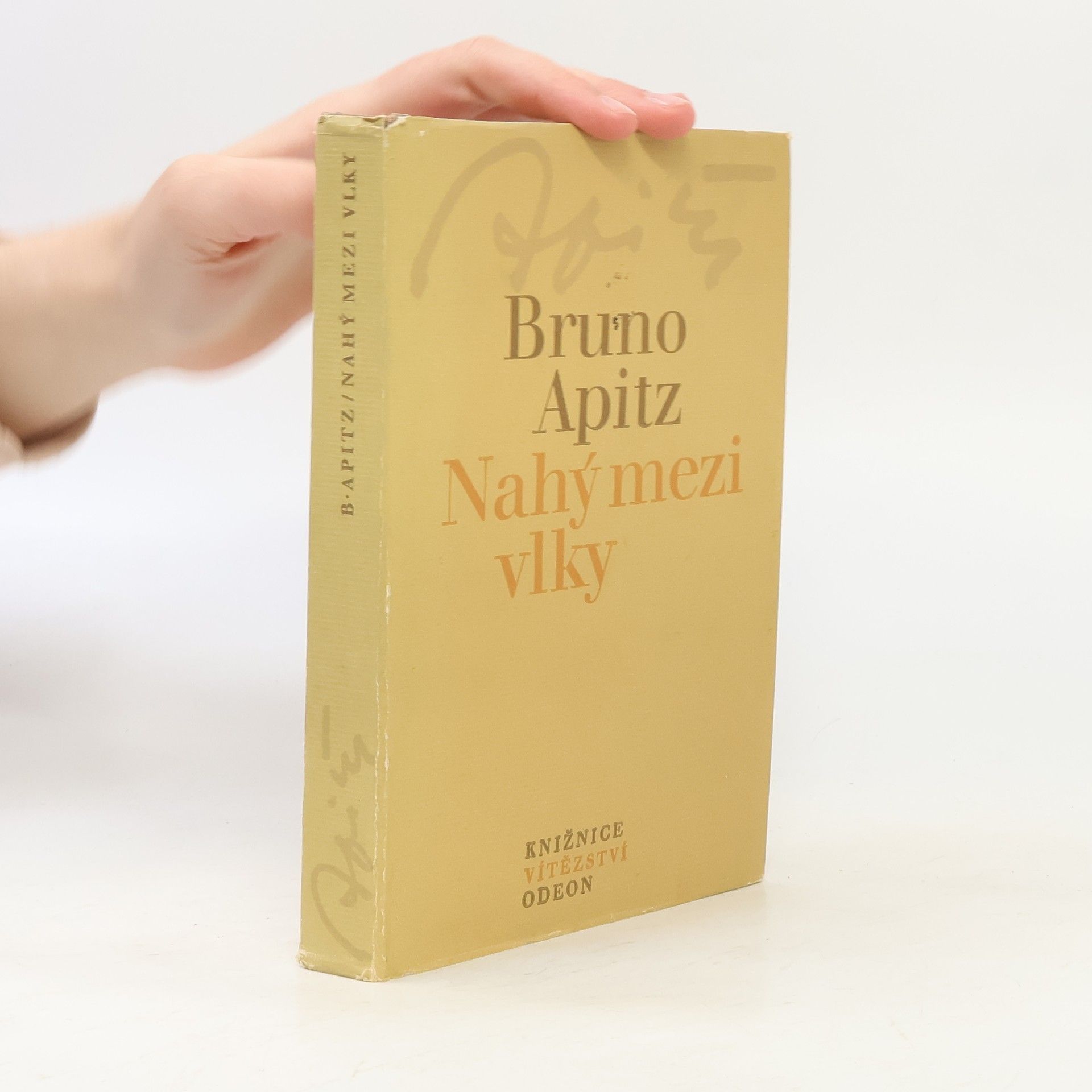 Bruno Apitz Nahý mezi vlky