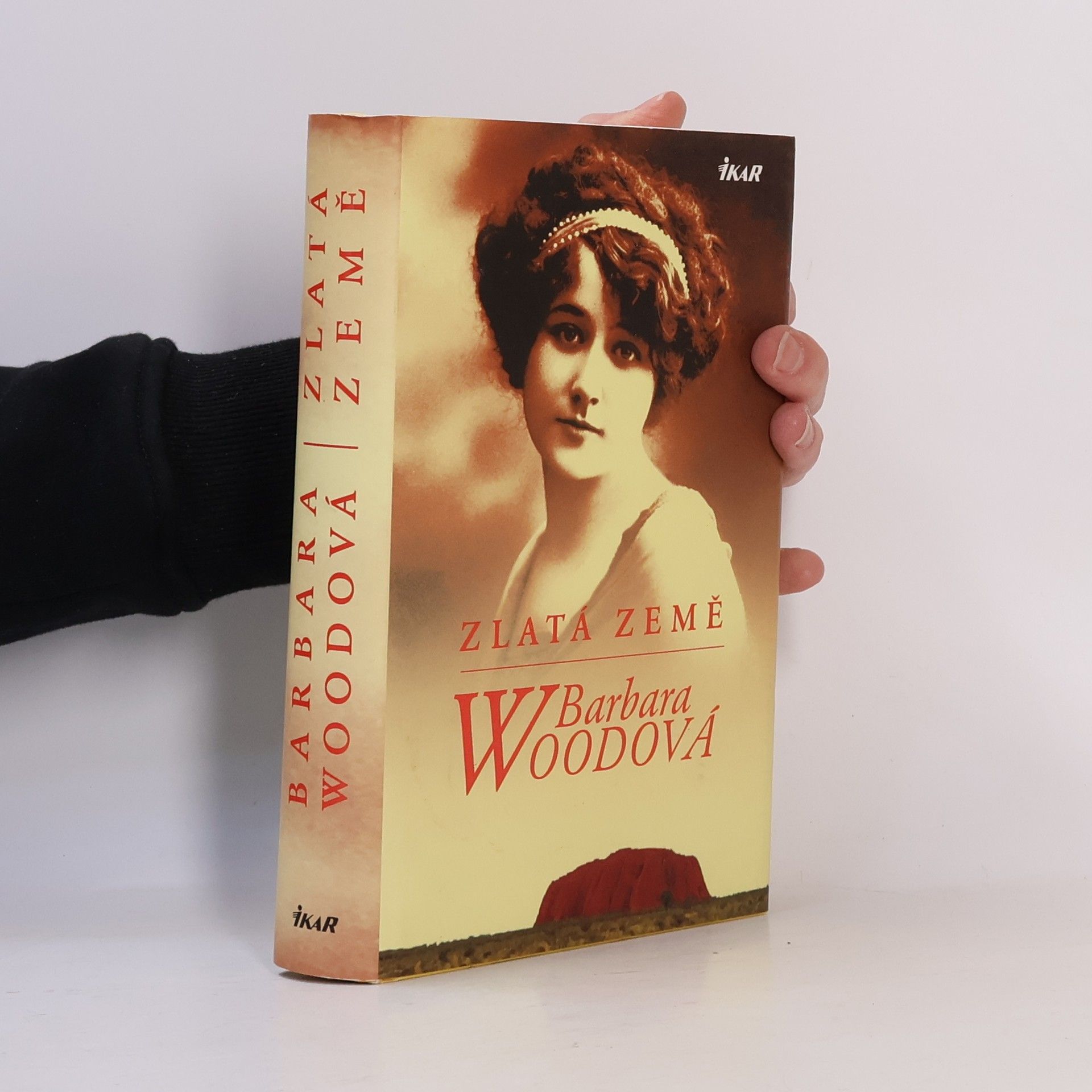 Barbara Wood Zlatá země